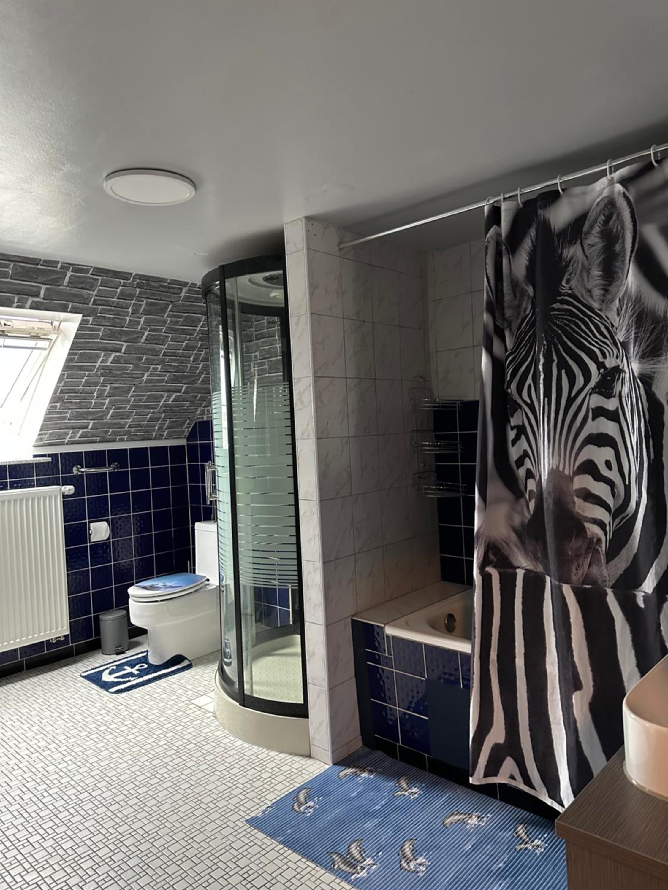 Ferien & Monteur Wohnung 1 - Little Afrika Extensive 5 Zimmer Wohnung