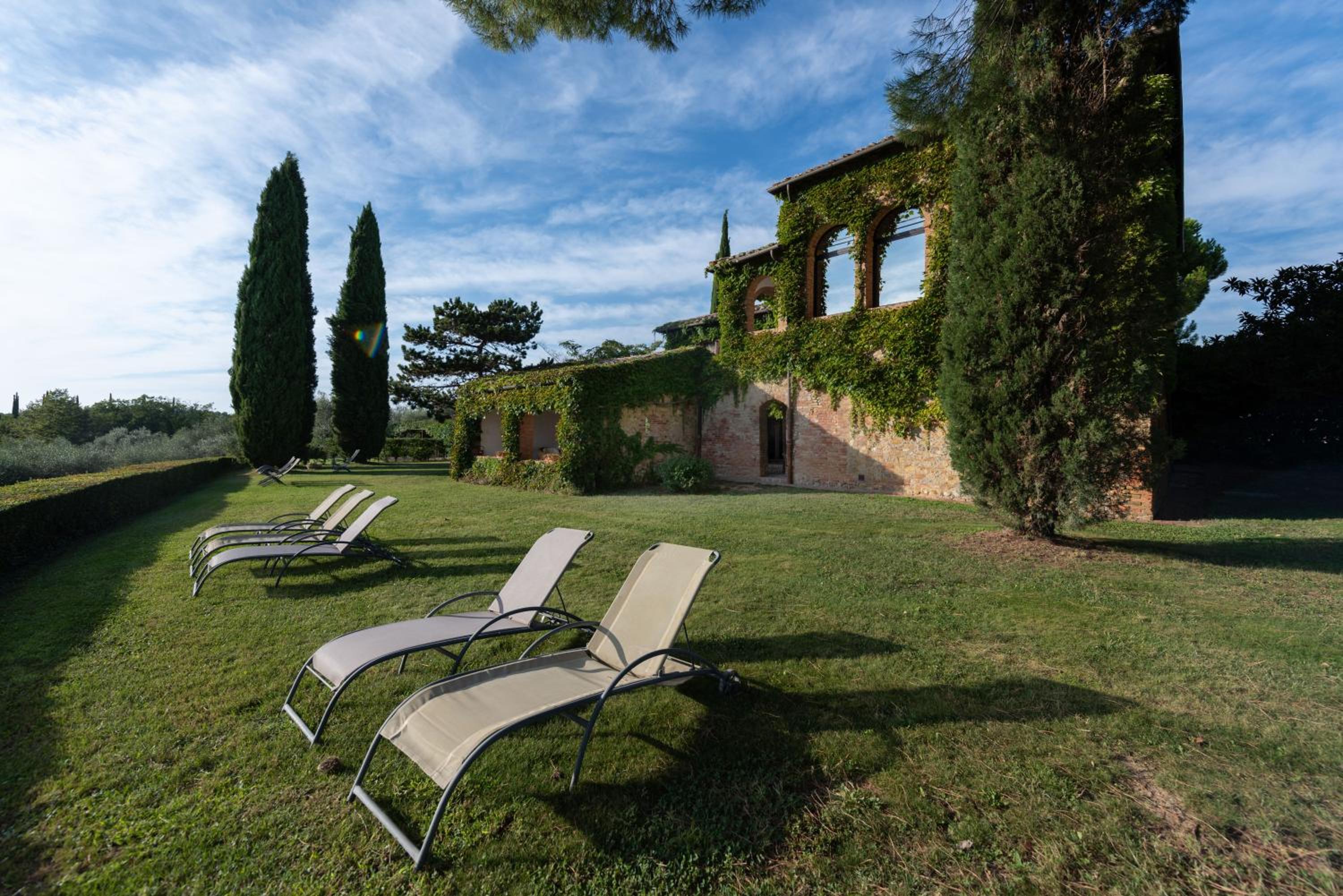 Villa Montelisi view 4