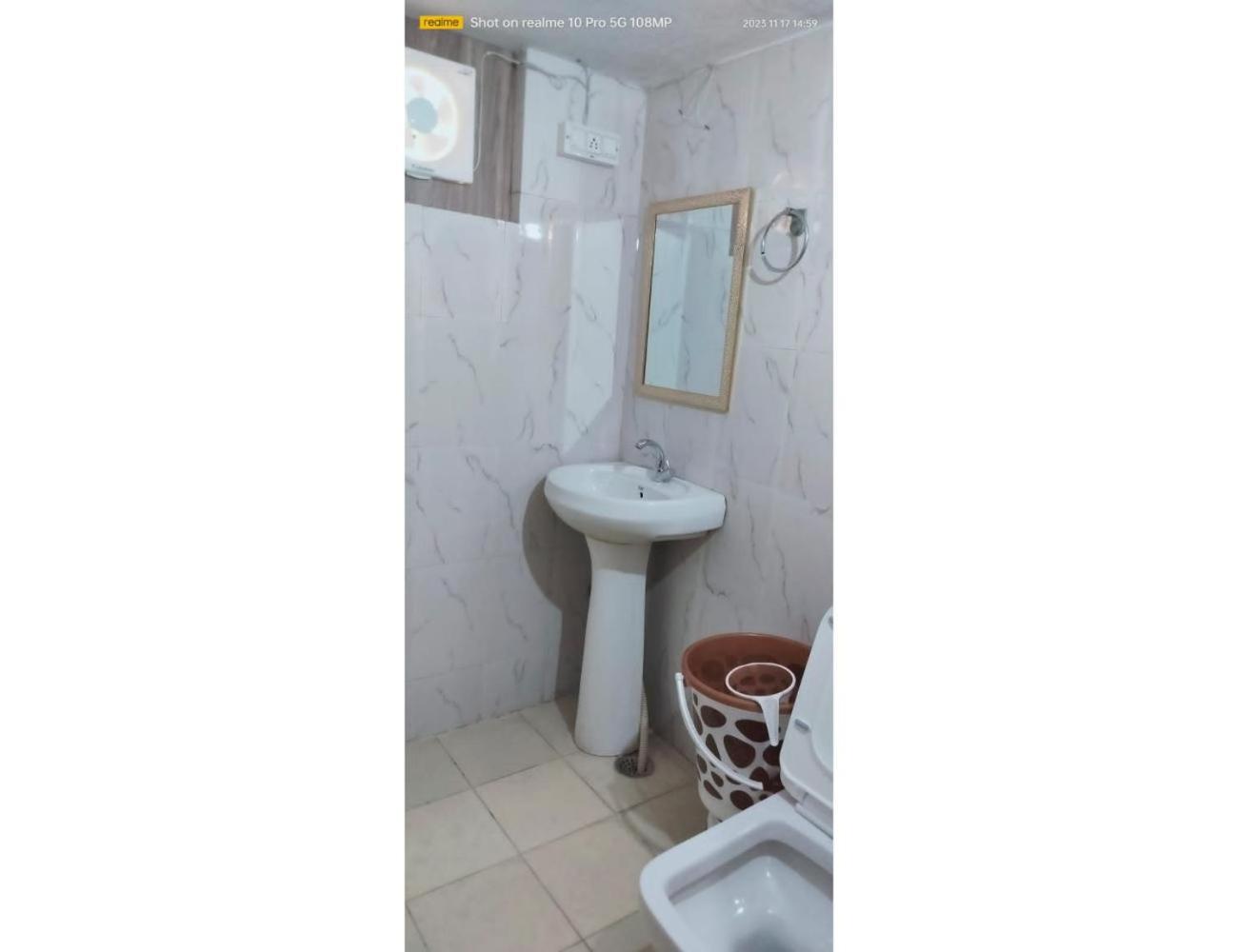 Hotel Paradise, Rampur view 5