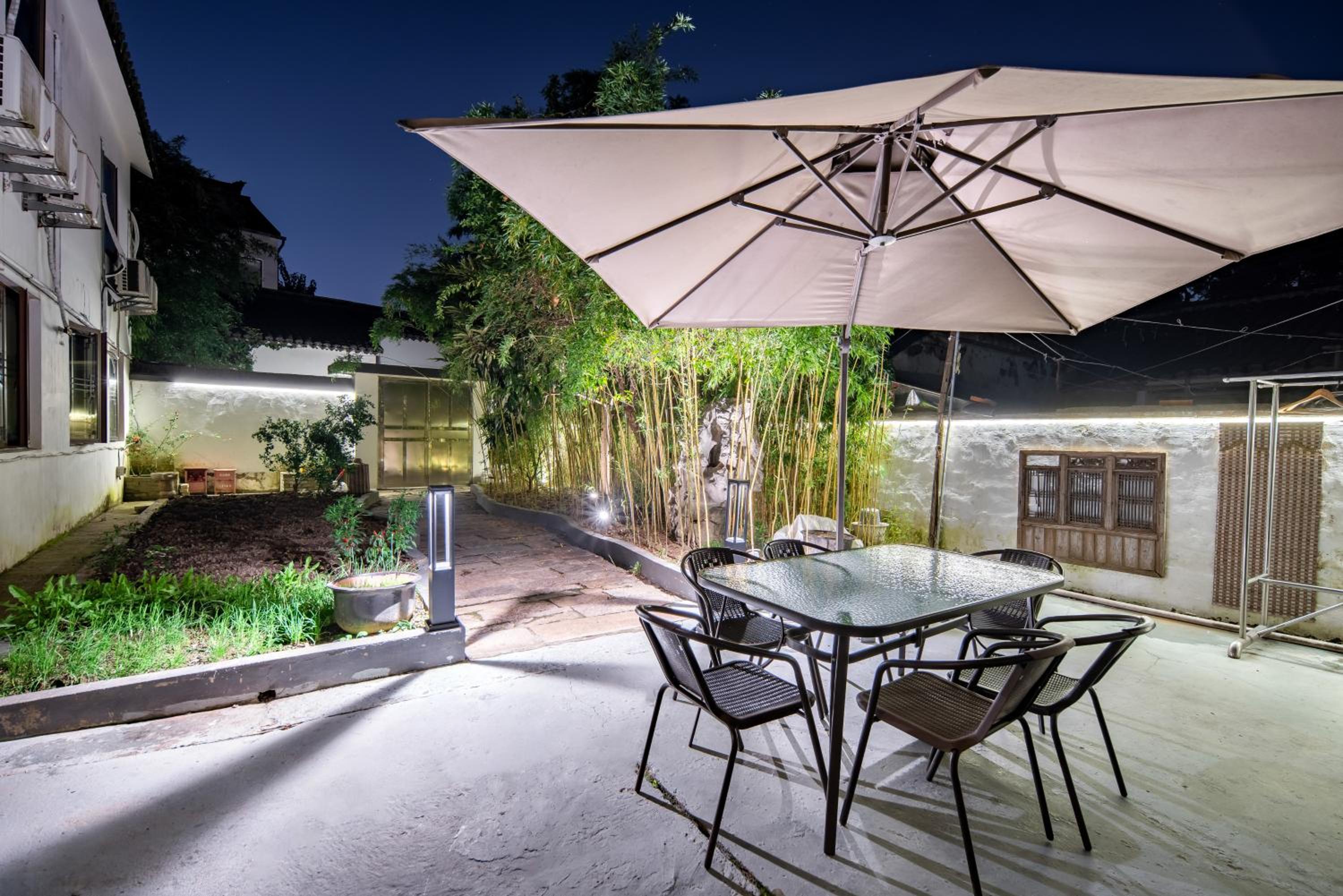 Tongli Lanshe Garden B&B
