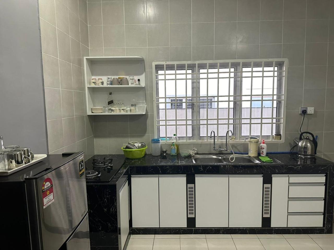 Semi-D Homestay Triang