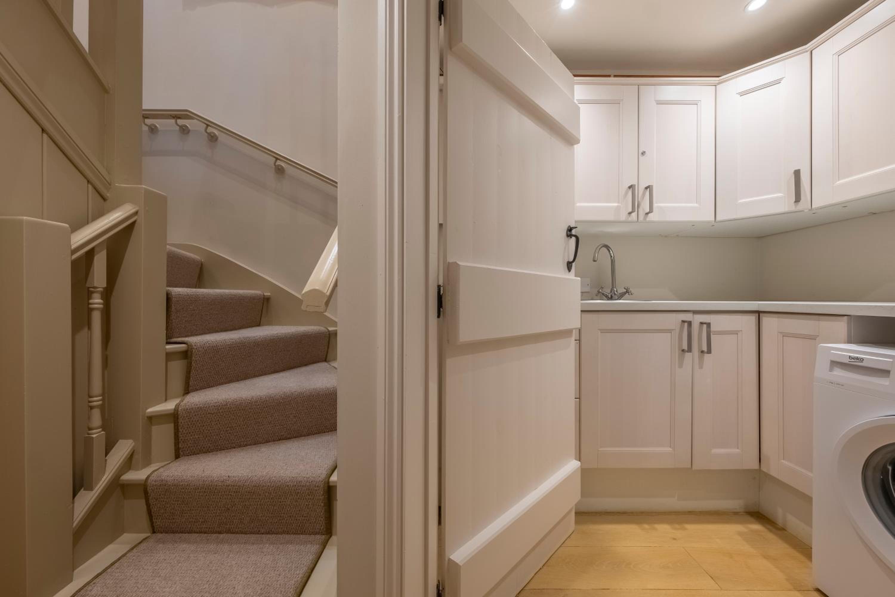 A fairy-tale luxurious cottage - The Tea Caddy