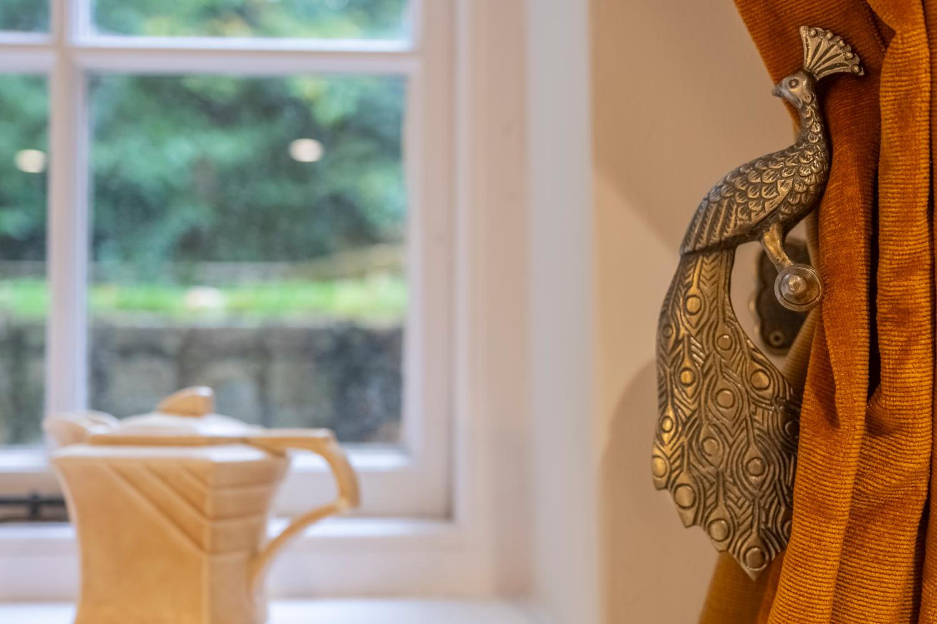 A fairy-tale luxurious cottage - The Tea Caddy