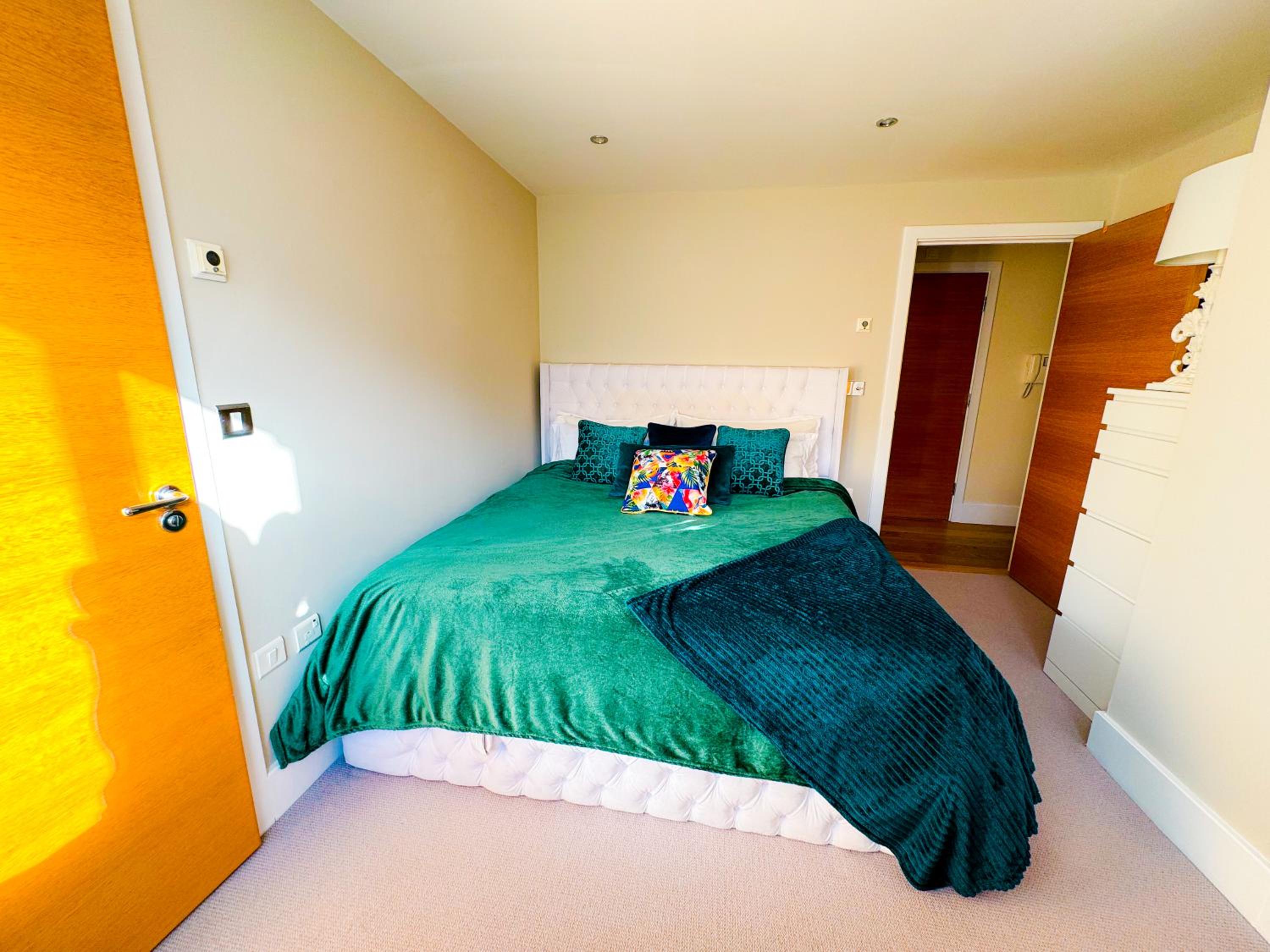 THAMES View Cyan Richmond, FREE GYM, VERY HIGH-SPEED Wi-Fi, PARKING