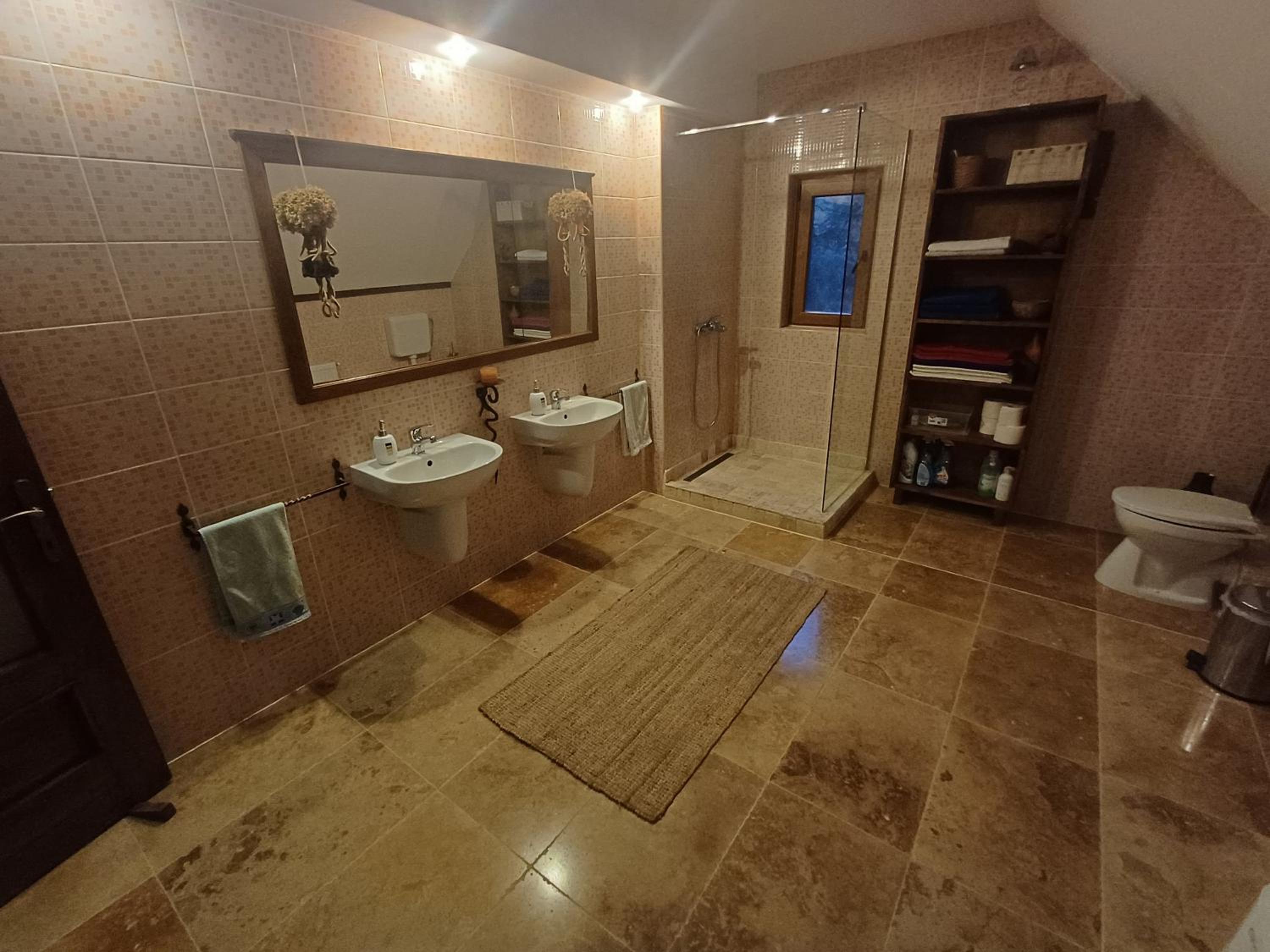 Casa Romana view 3