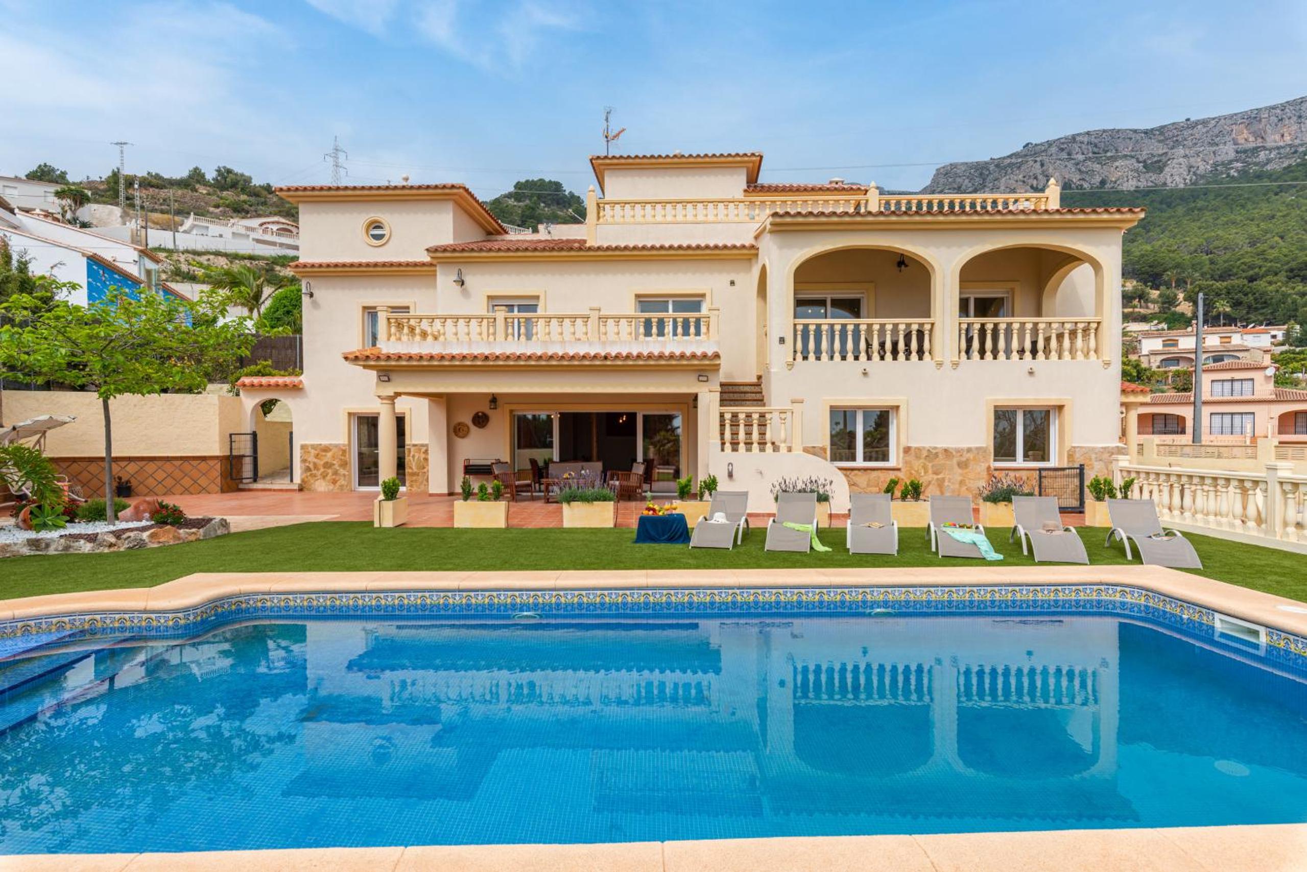 Villa Fina - PlusHolidays view 5
