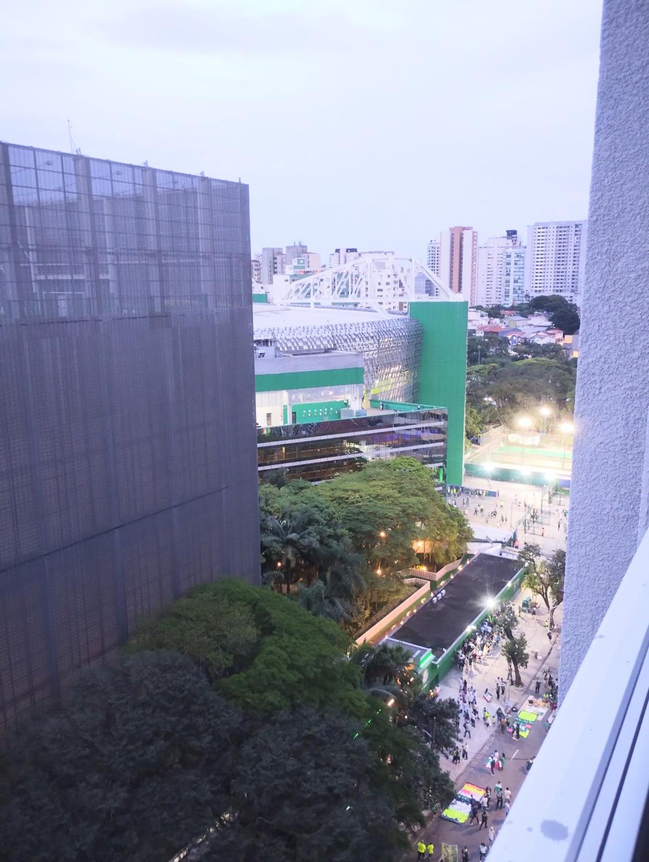 Flats em frente ao Allianz Parque e Shopping - Hotel em Perdizes - com estacionamento