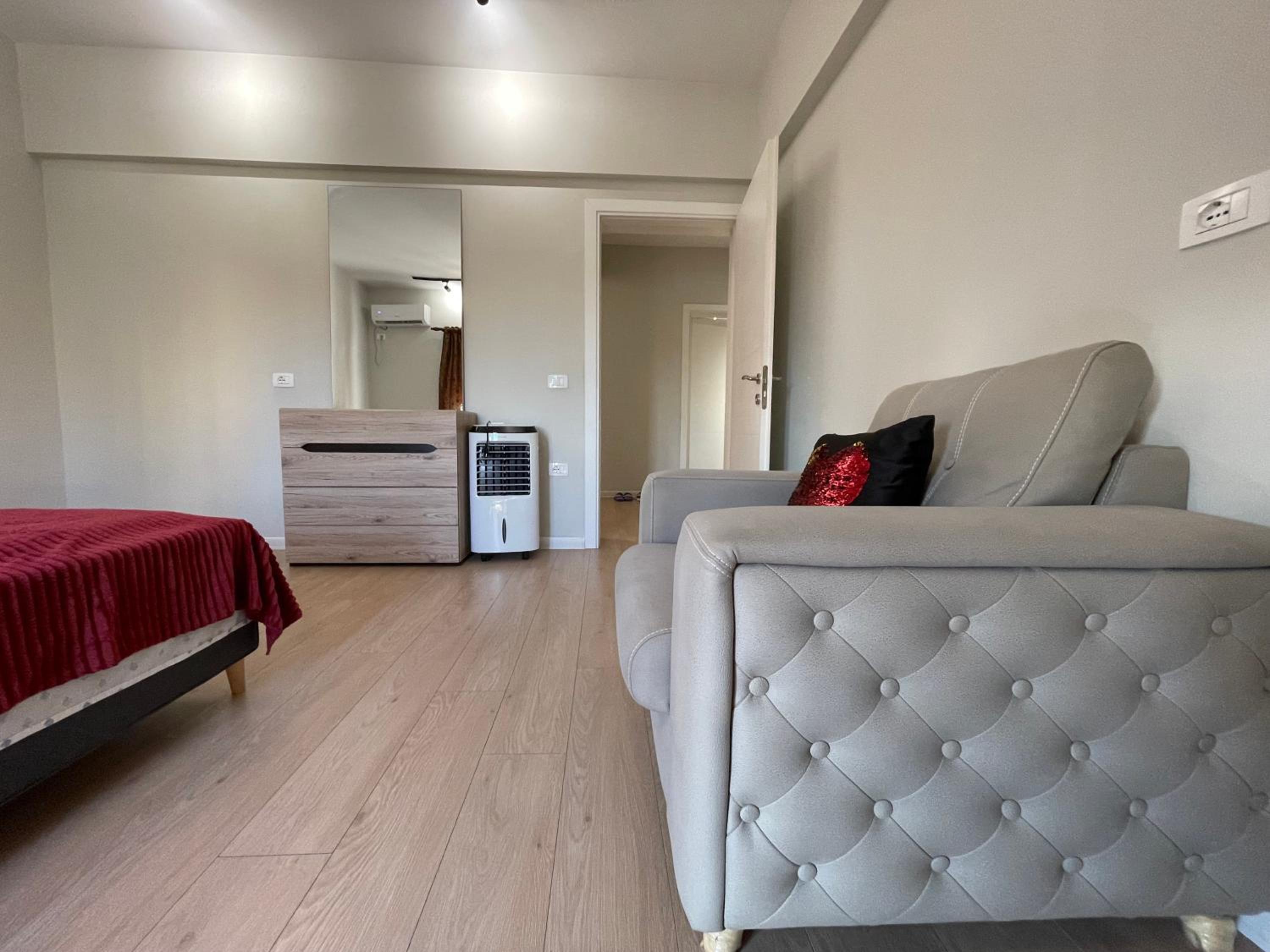 Museum Center One Bedroom App - ENJOY TRAVEL