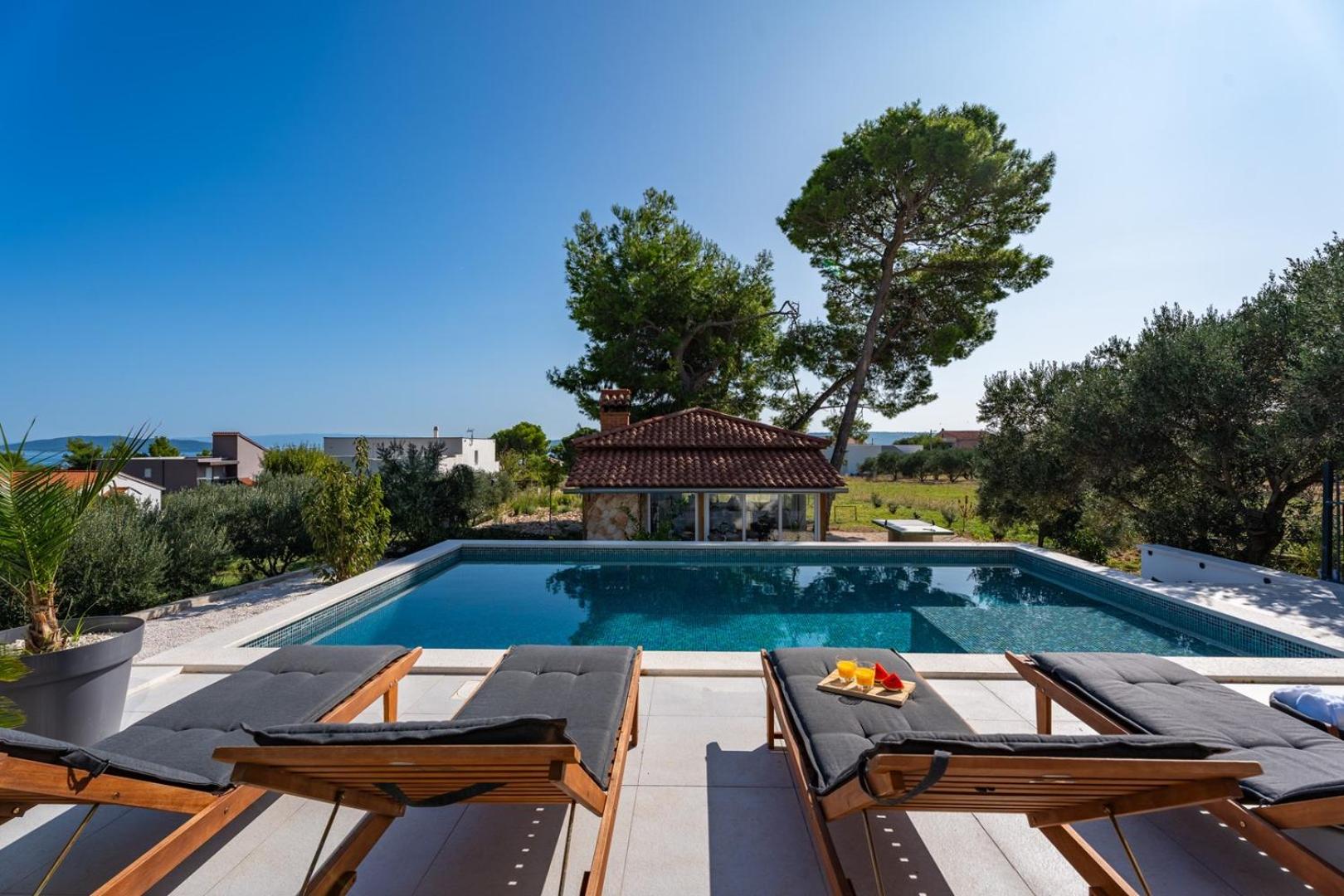 Villa Lea with 4 bedrooms, 40sqm pool, Hot-Tub, 2km from beach view 5