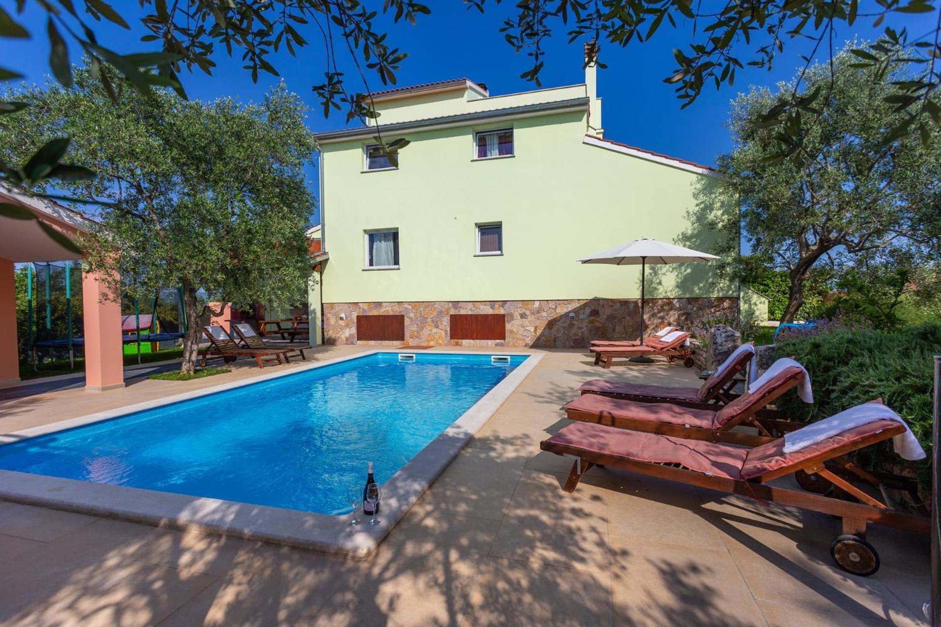 Elegant Villa Versovica with pool near Pula view 2