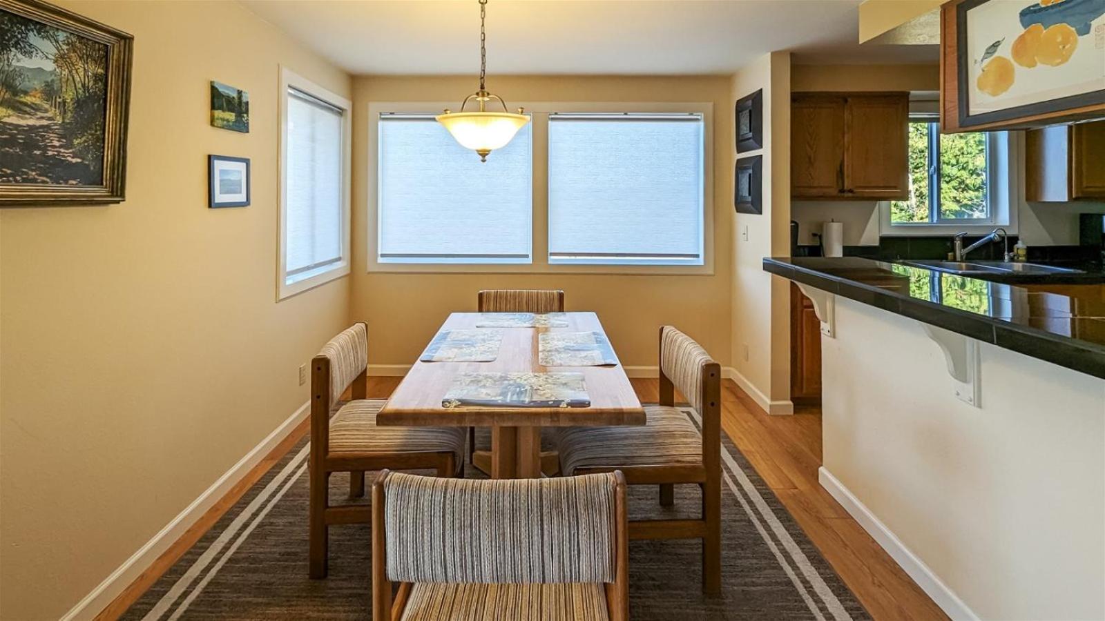 SQ Olympic-View-Cottage