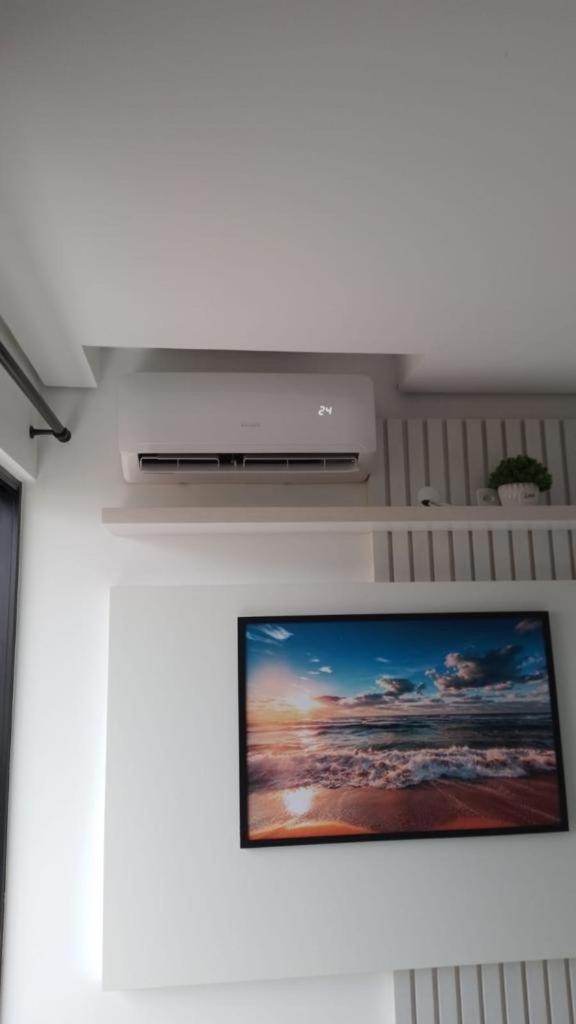 Apto novo com AC 1 quadra da praia Guaratuba PR
