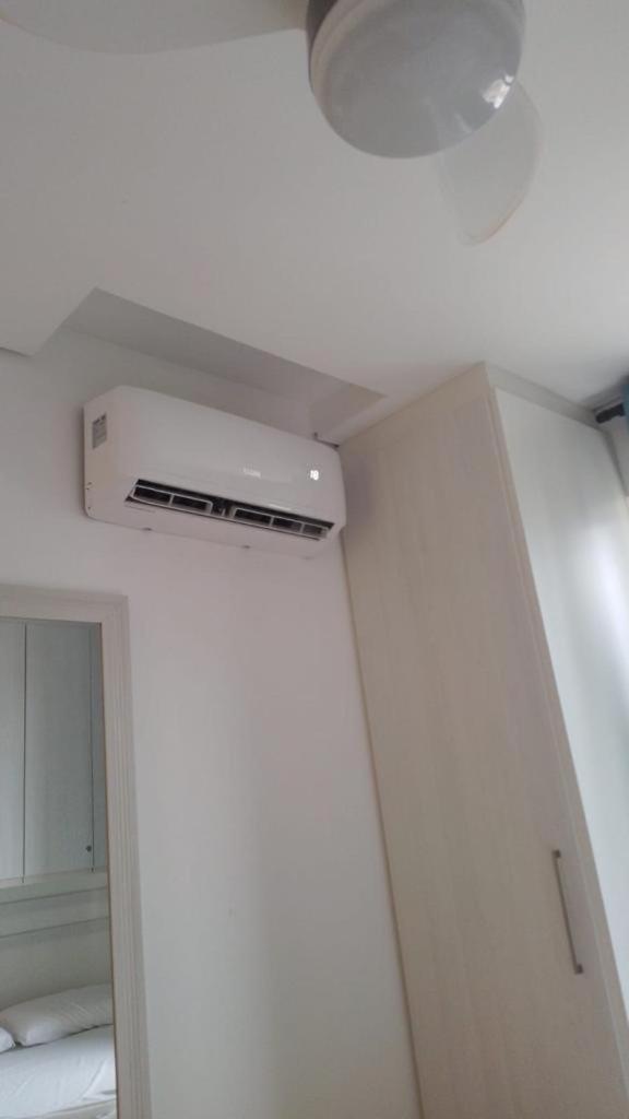 Apto novo com AC 1 quadra da praia Guaratuba PR