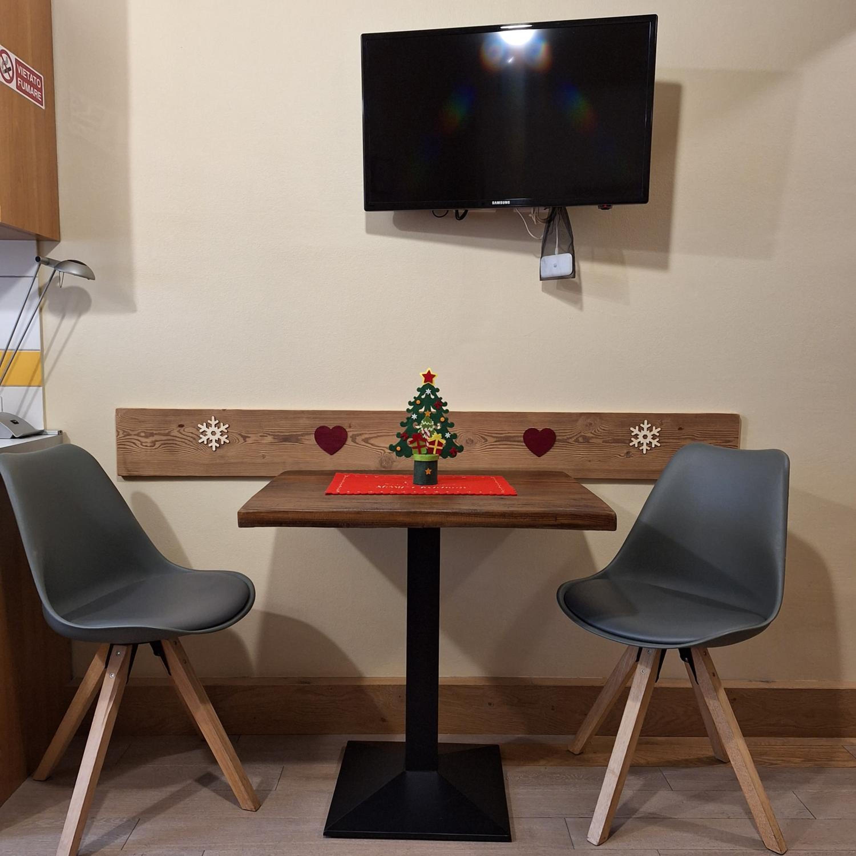 Hotel Monolocale piccolo ed accogliente - CIR 0021 - - Image 1