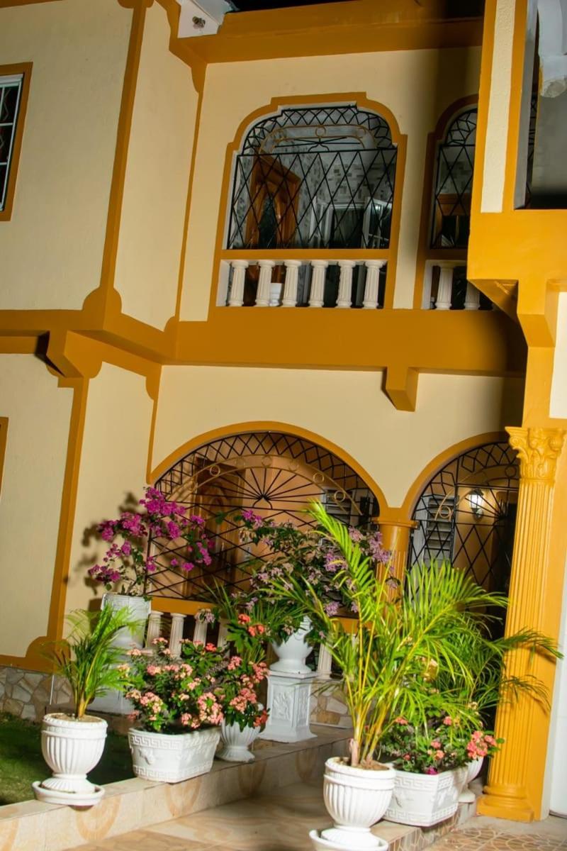 Windbreak Villa