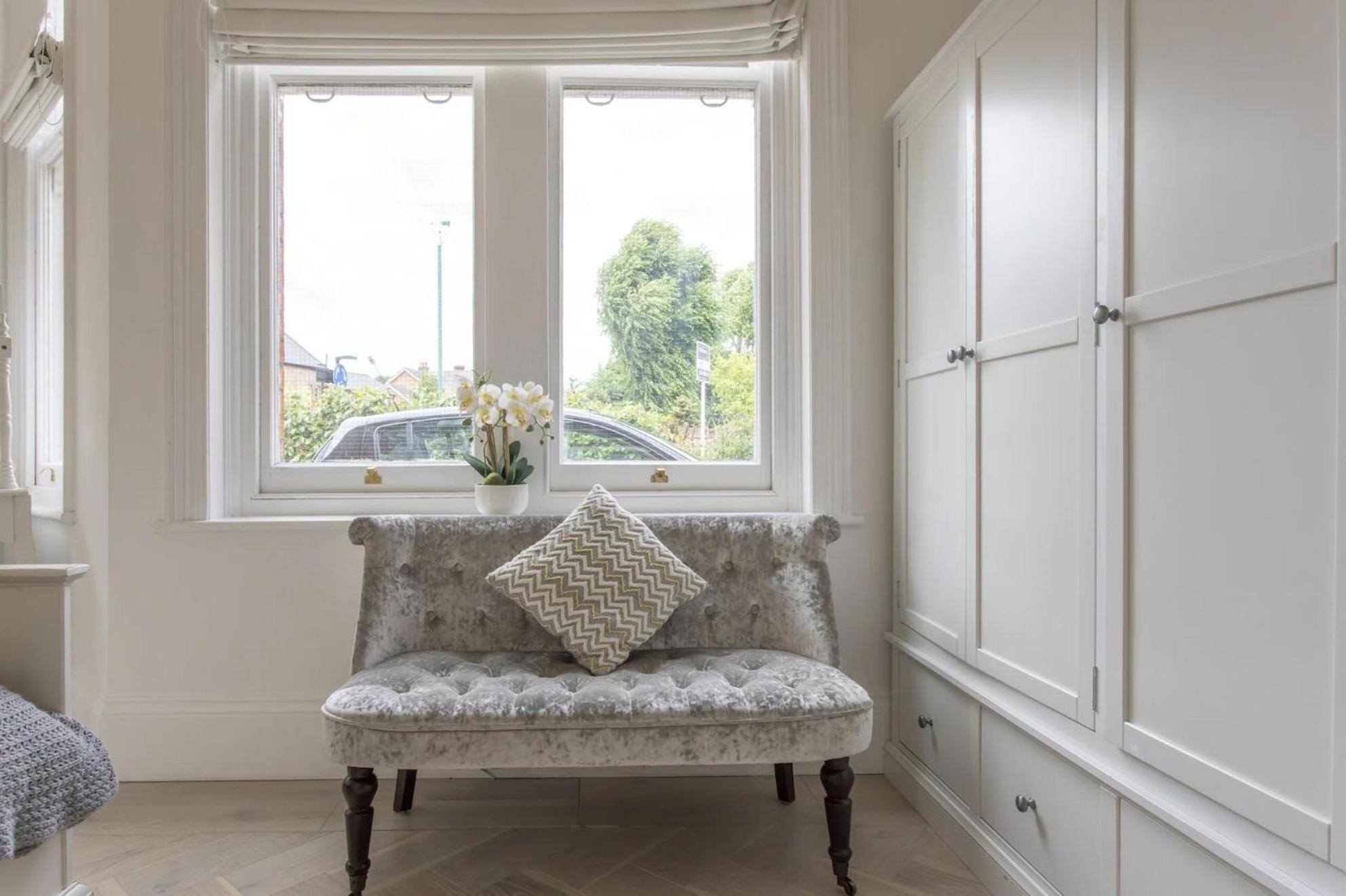 London Apartment- 4 Bedrooms-Garden and Parking