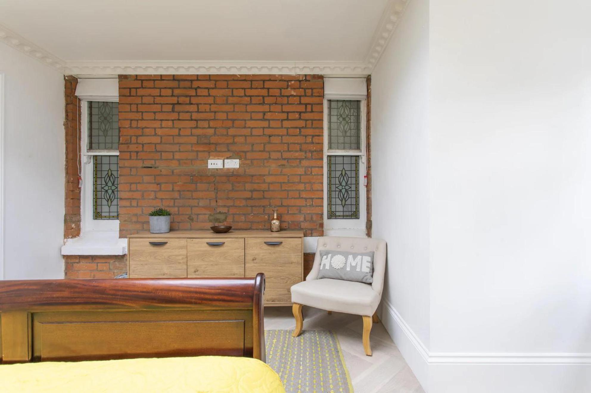 London Apartment- 4 Bedrooms-Garden and Parking