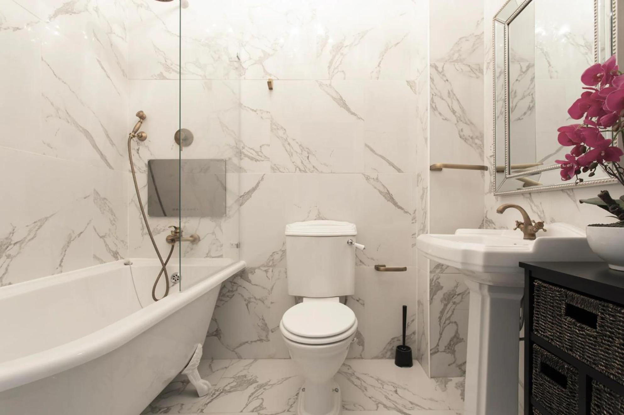London Apartment- 4 Bedrooms-Garden and Parking