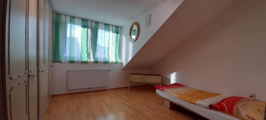 Photo 50