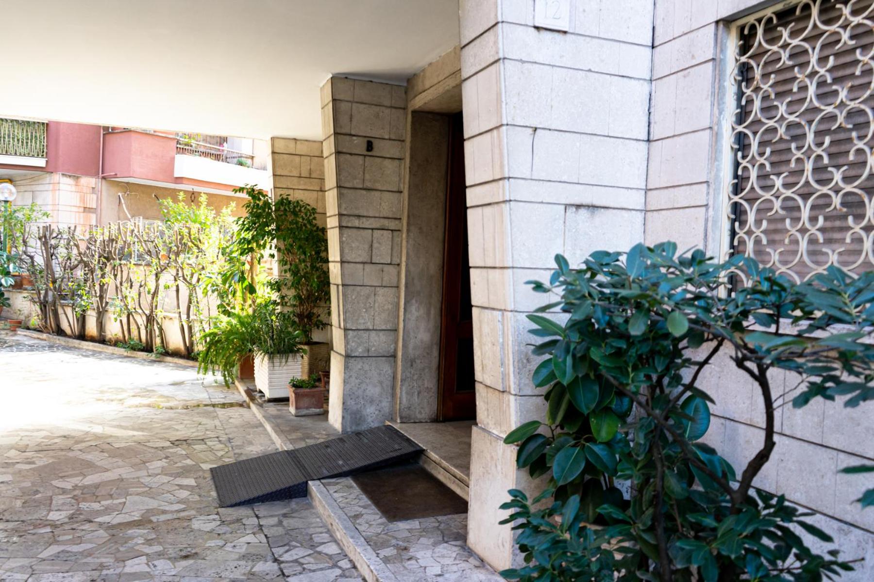 Ermete Vatican House