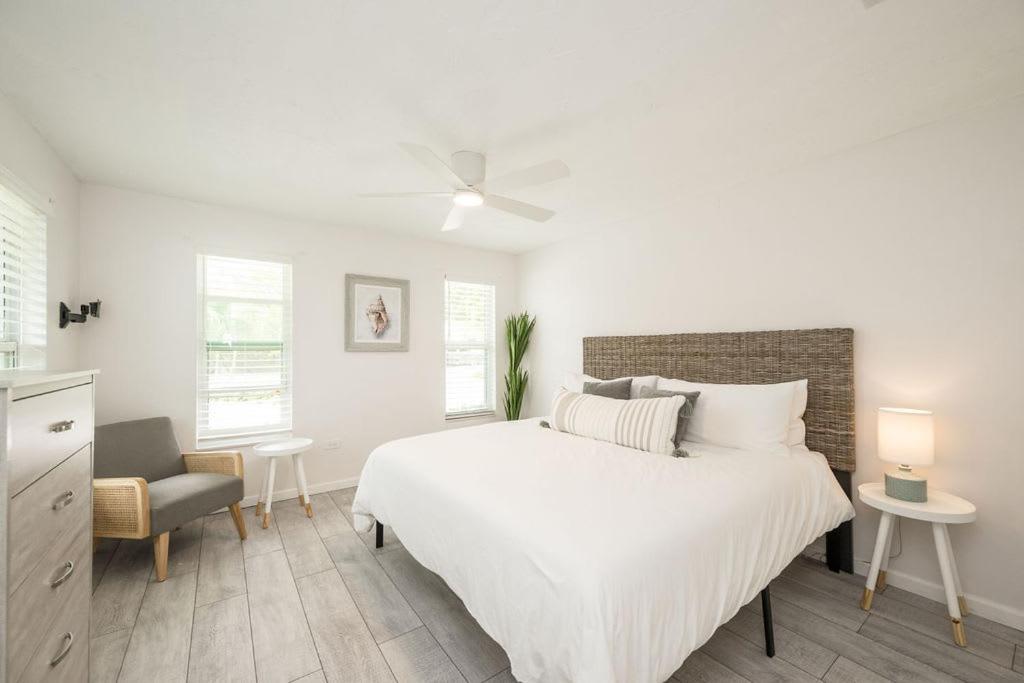 4BR Sombrero Beach House on Canal w Dock & Pool view 4