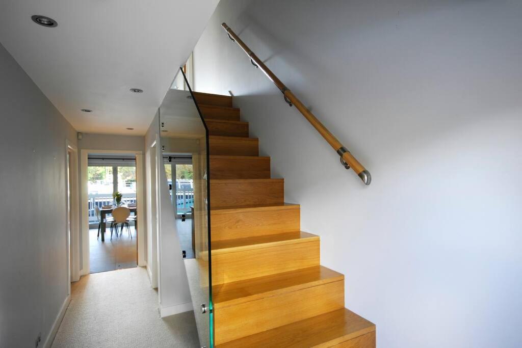 The Oars - Riverfront Property view 2