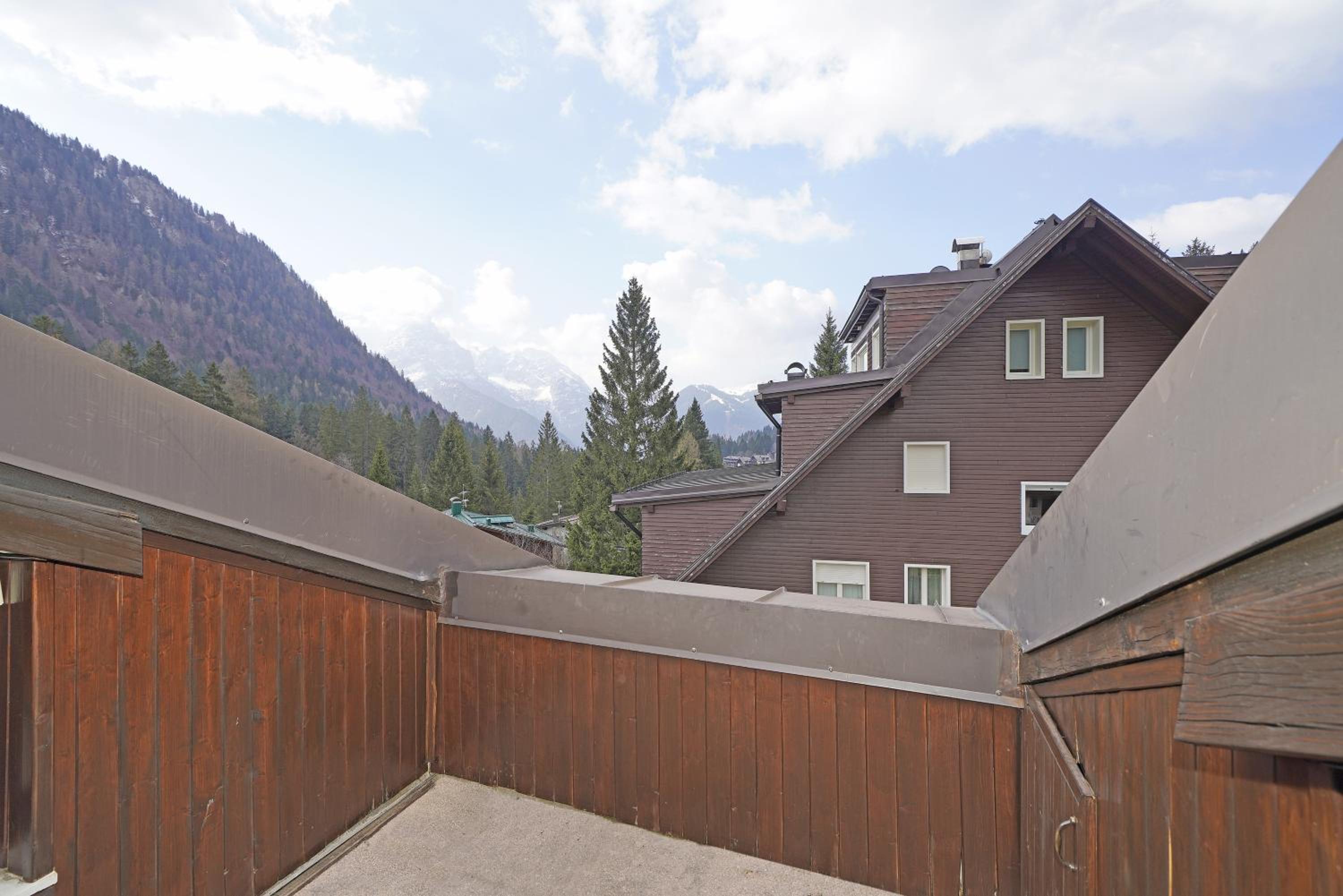 iFlat Madonna di Campiglio Penthouse Brenta view 2