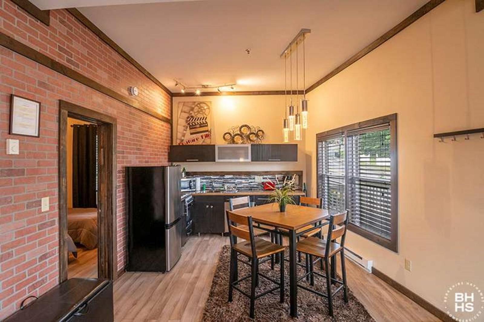 Downhill Lodge Condominium