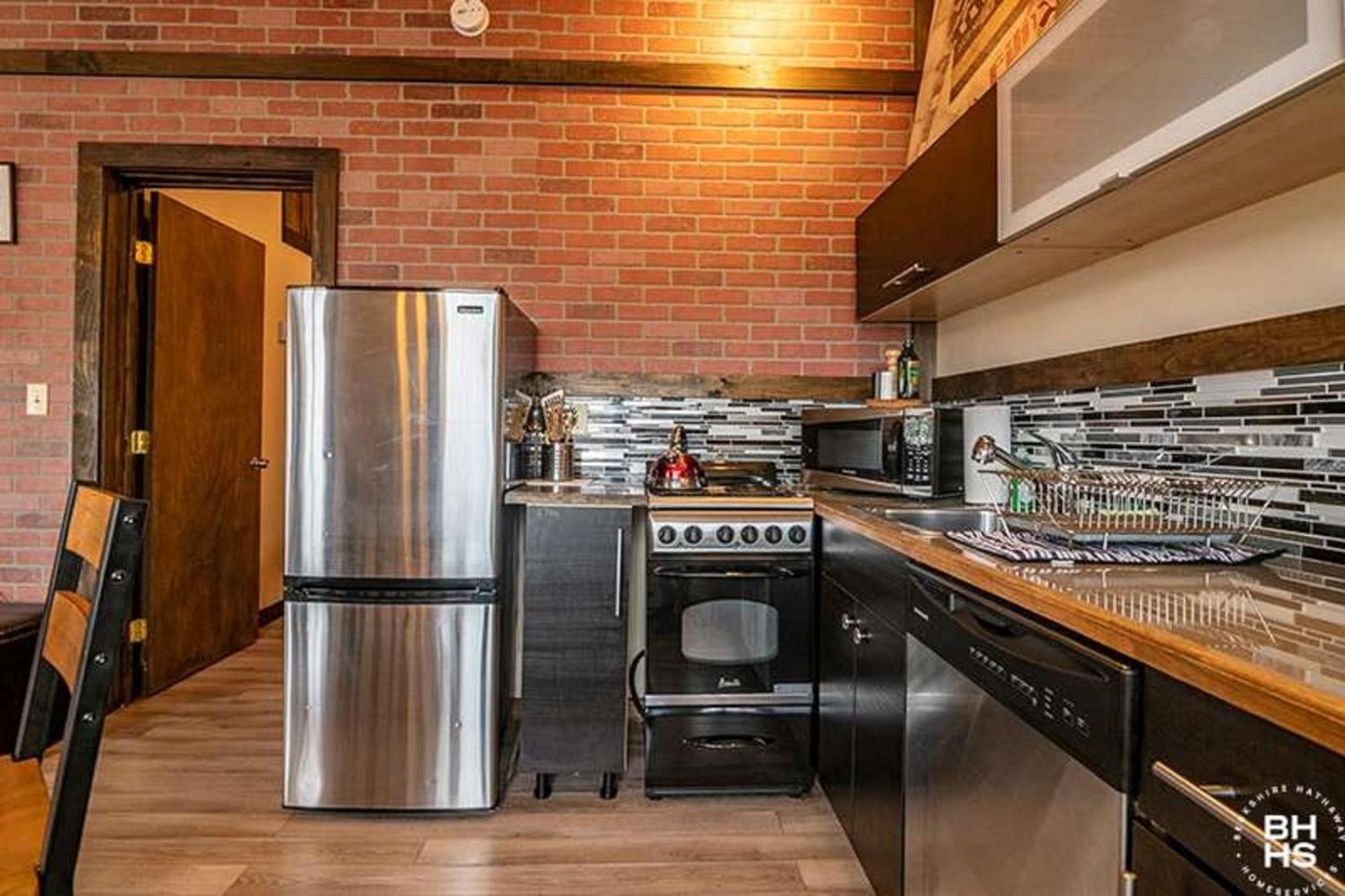 Downhill Lodge Condominium