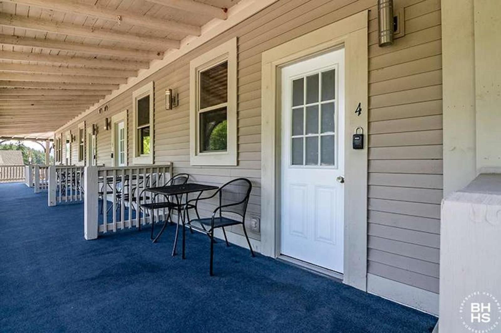 Downhill Lodge Condominium