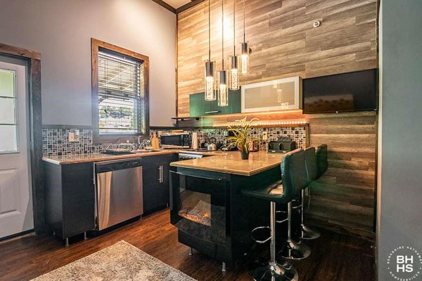 Downhill Lodge Condominium