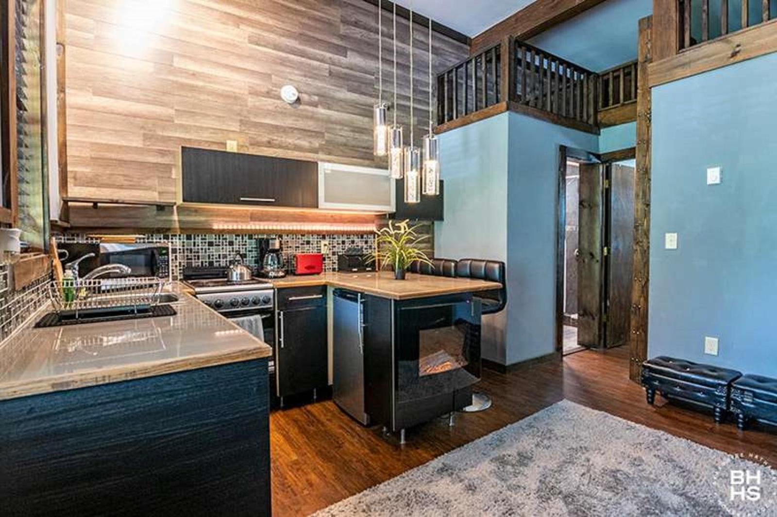 Downhill Lodge Condominium