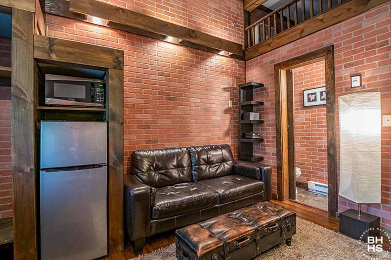 Downhill Lodge Condominium