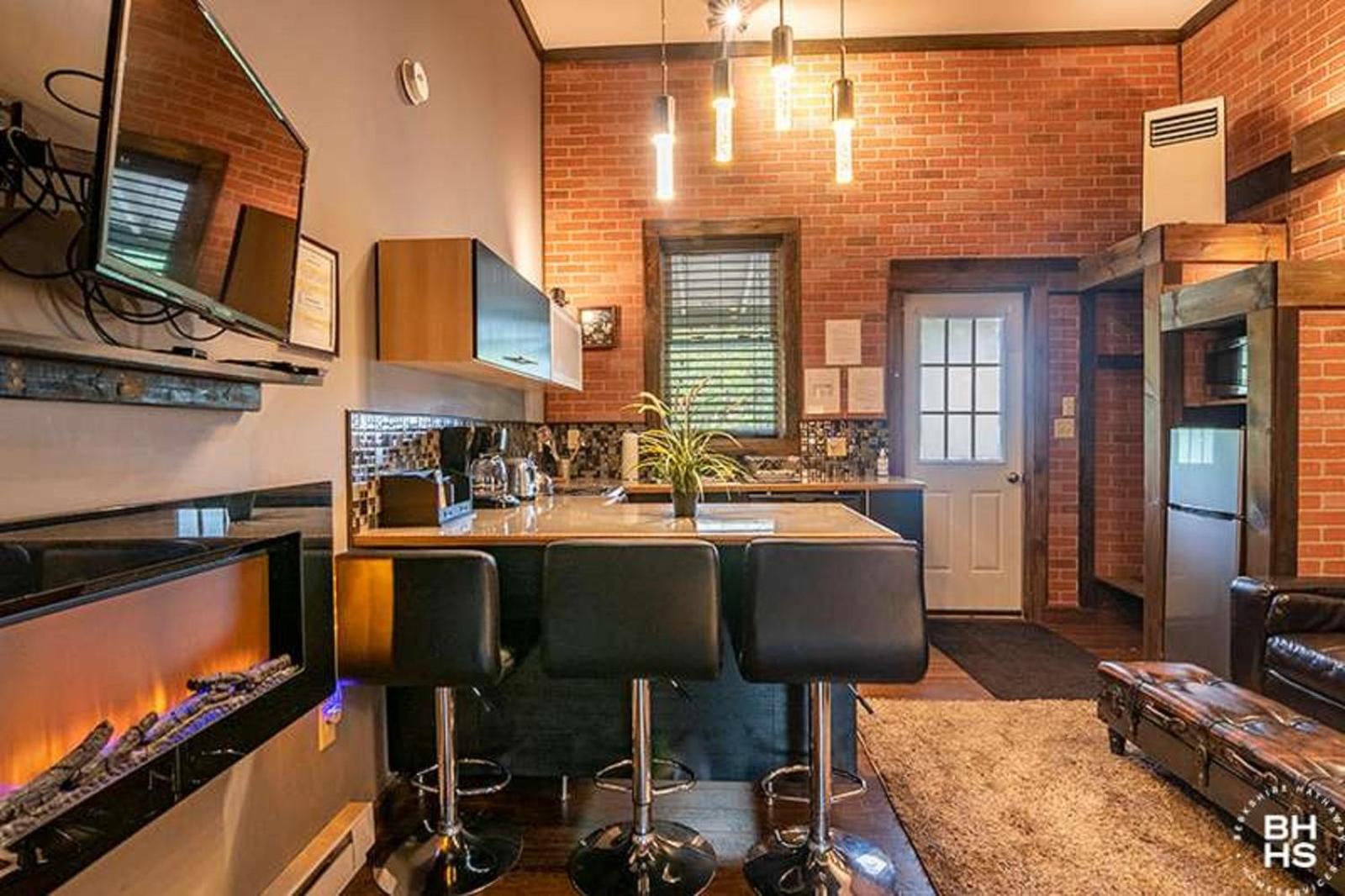Downhill Lodge Condominium