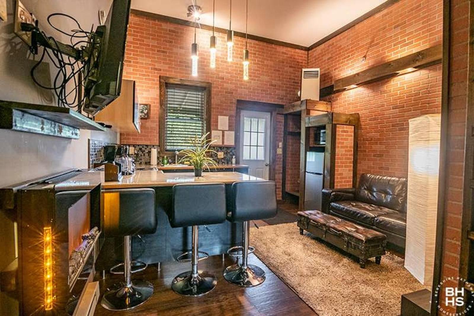 Downhill Lodge Condominium