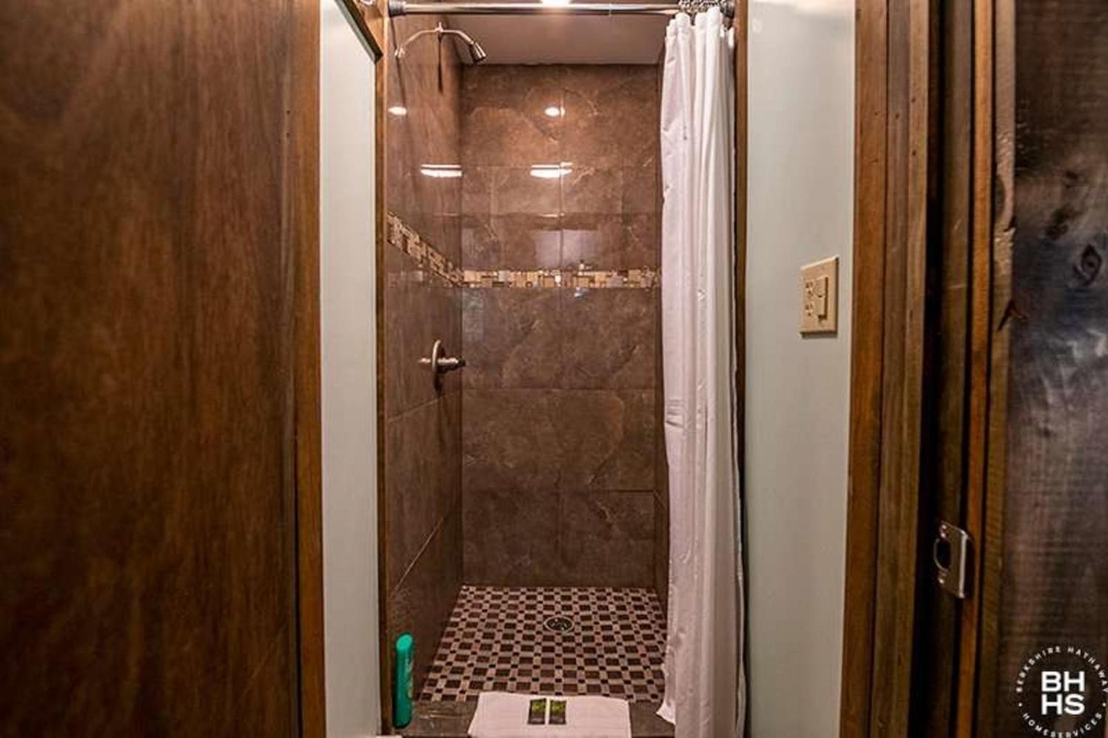 Downhill Lodge Condominium
