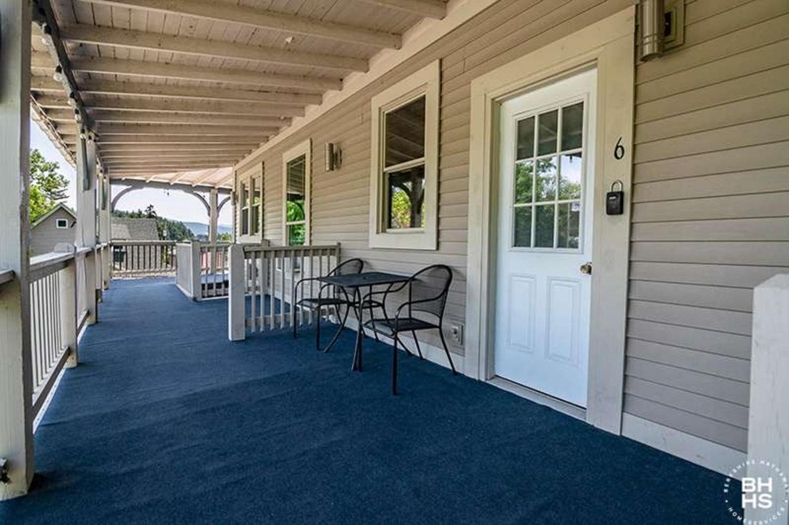 Downhill Lodge Condominium