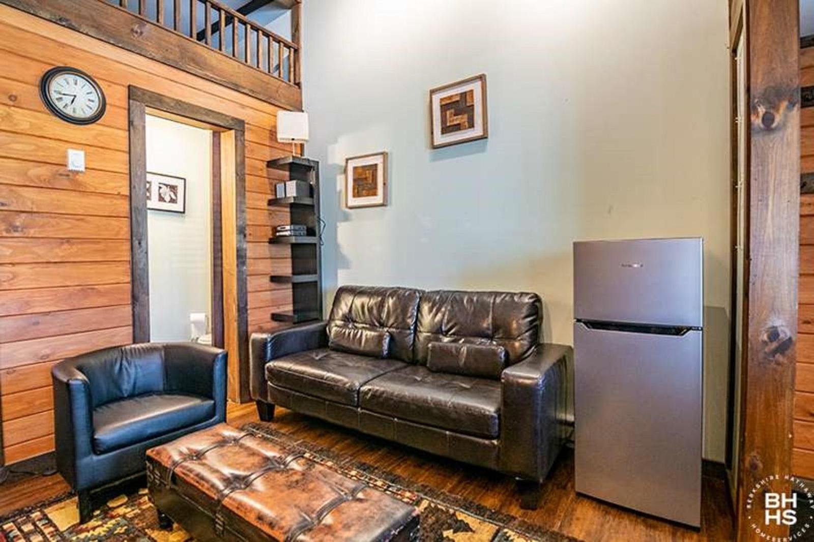 Downhill Lodge Condominium