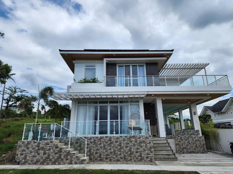 Villa Pacifica