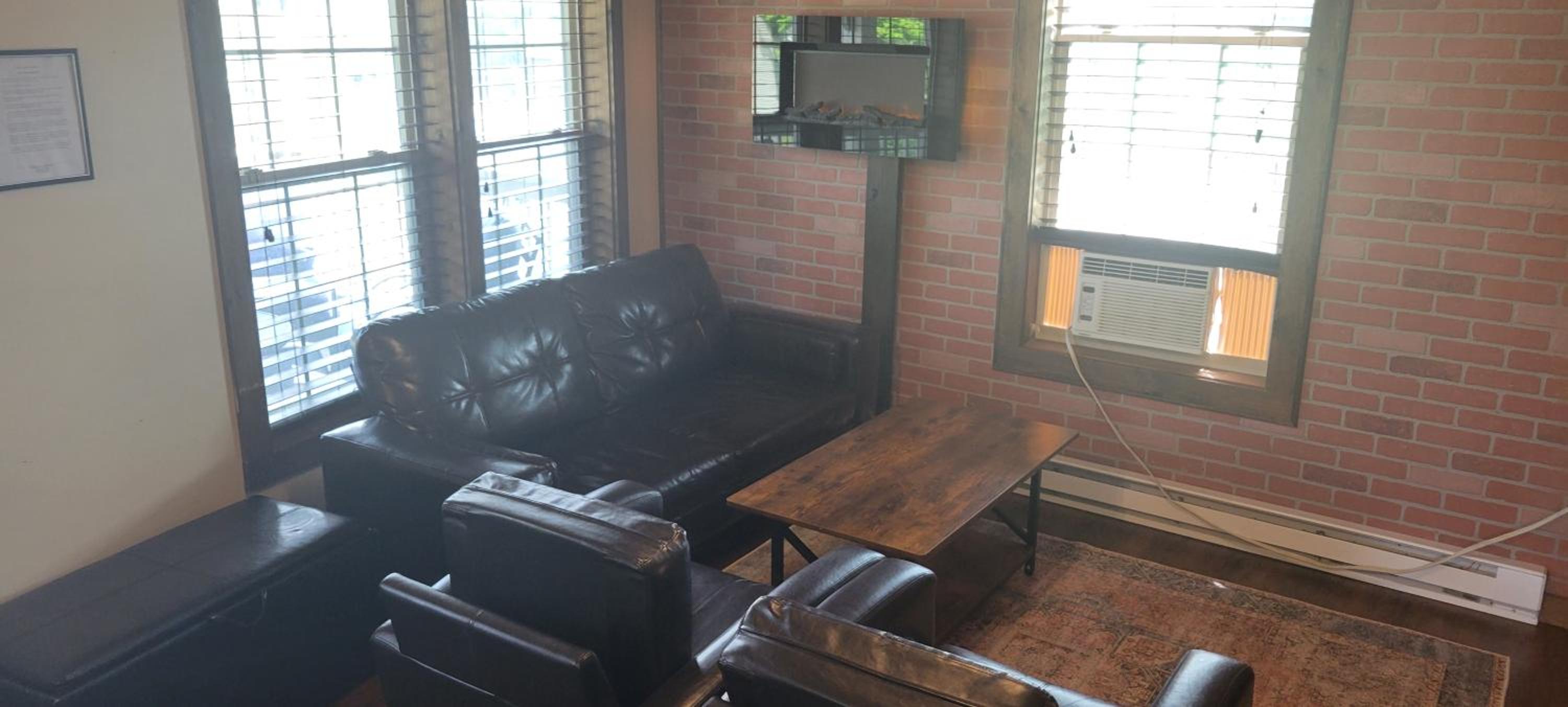 Downhill Lodge Condominium