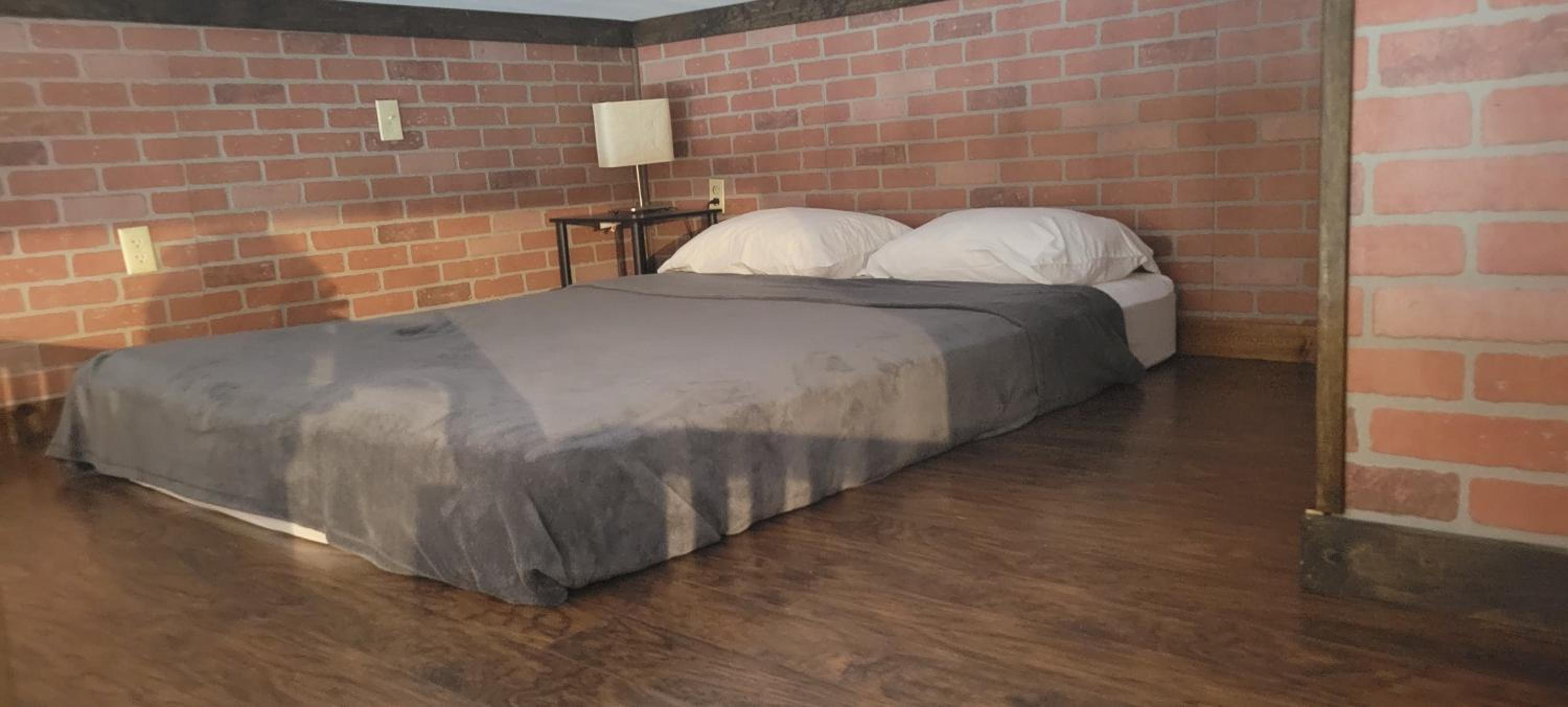 Downhill Lodge Condominium