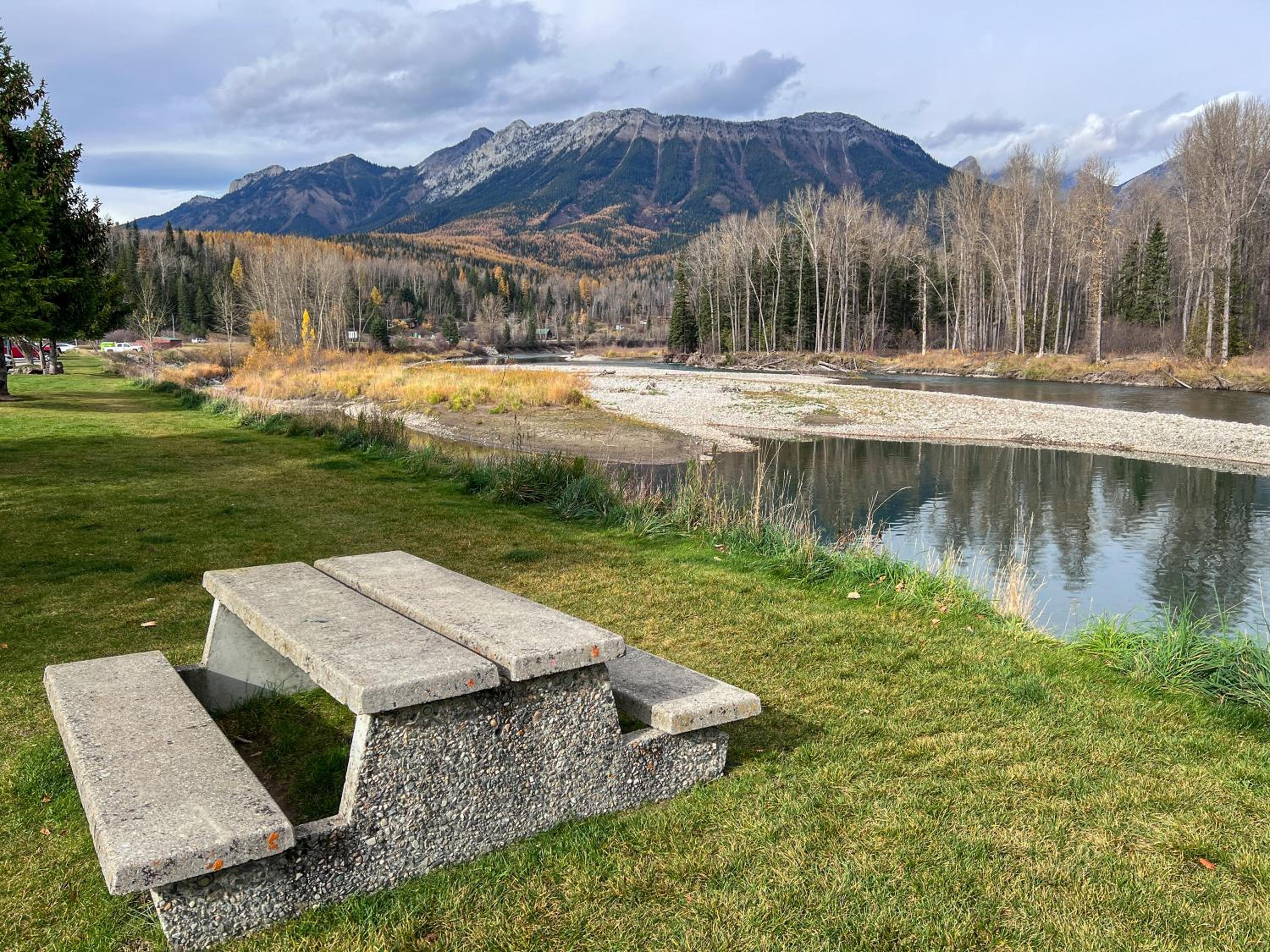 Riverside Condos by Fernie Central Reservations