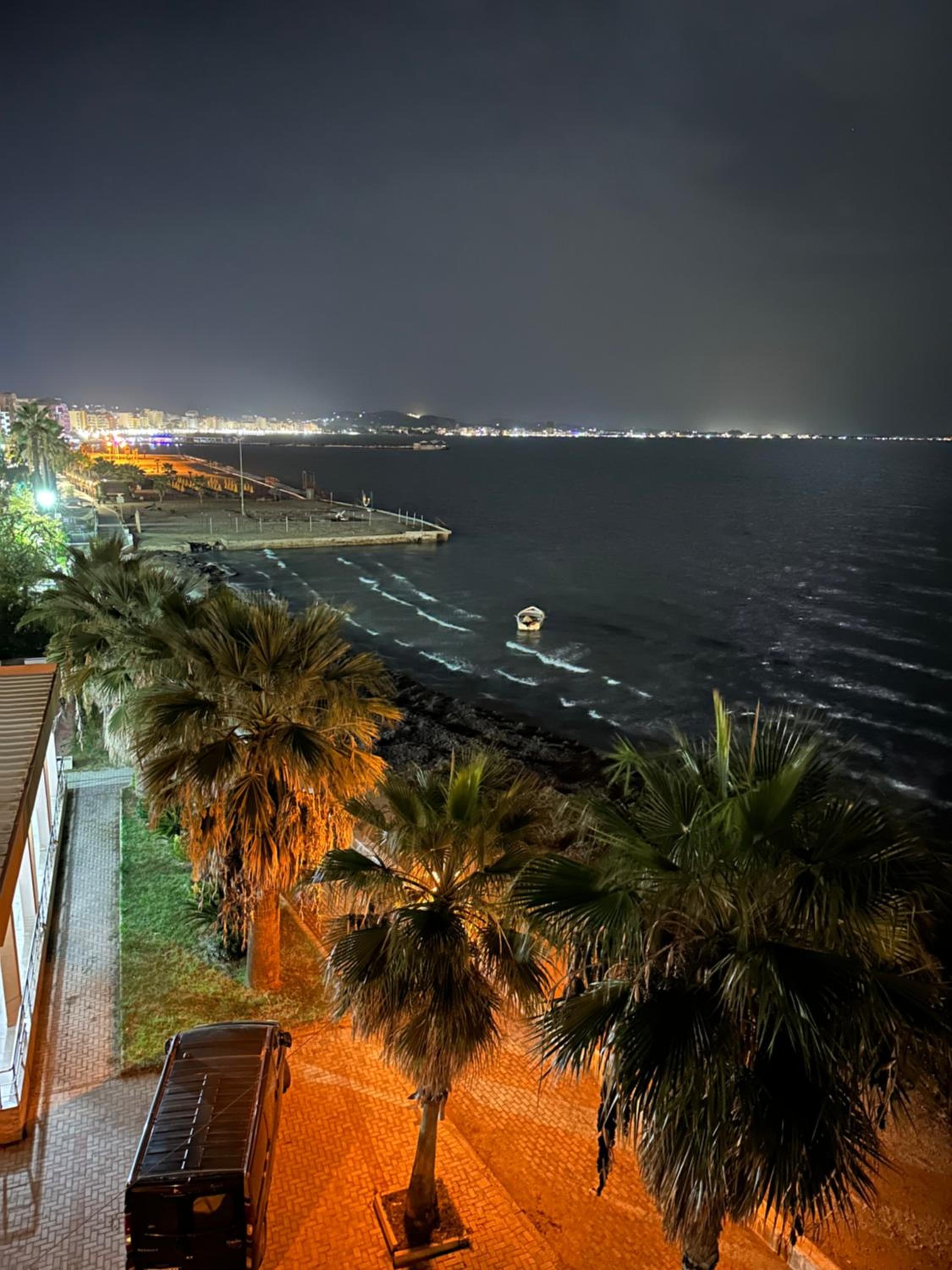 Beach front Superior Apartment