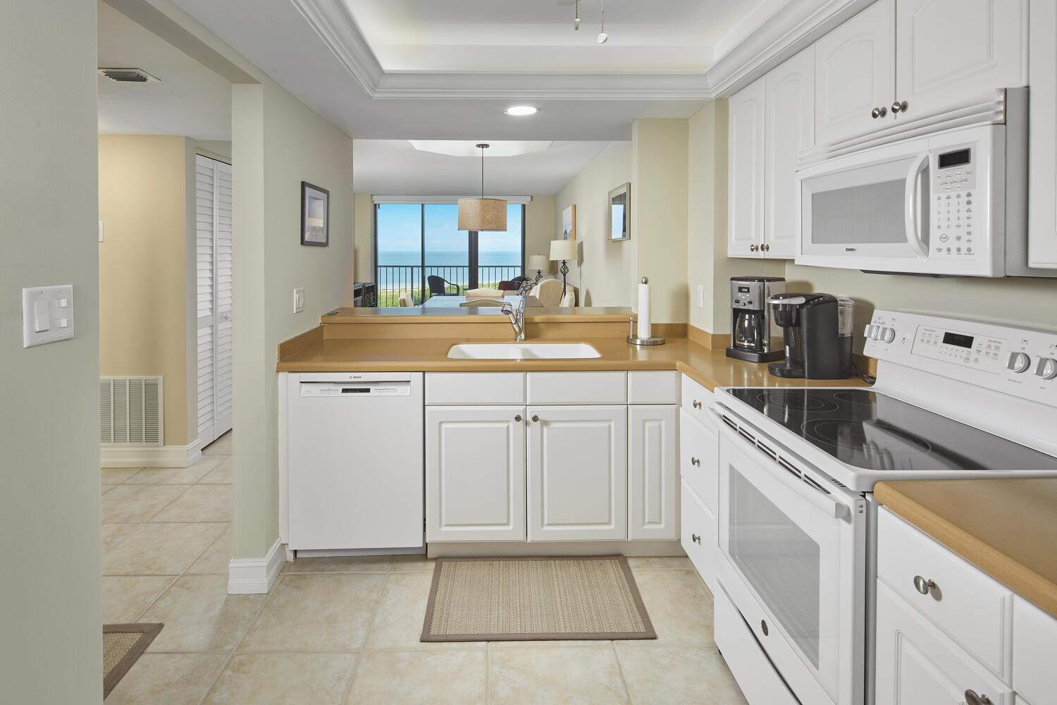 Your Ultimate Sea-Scape , Beachfront 2/2 view 5