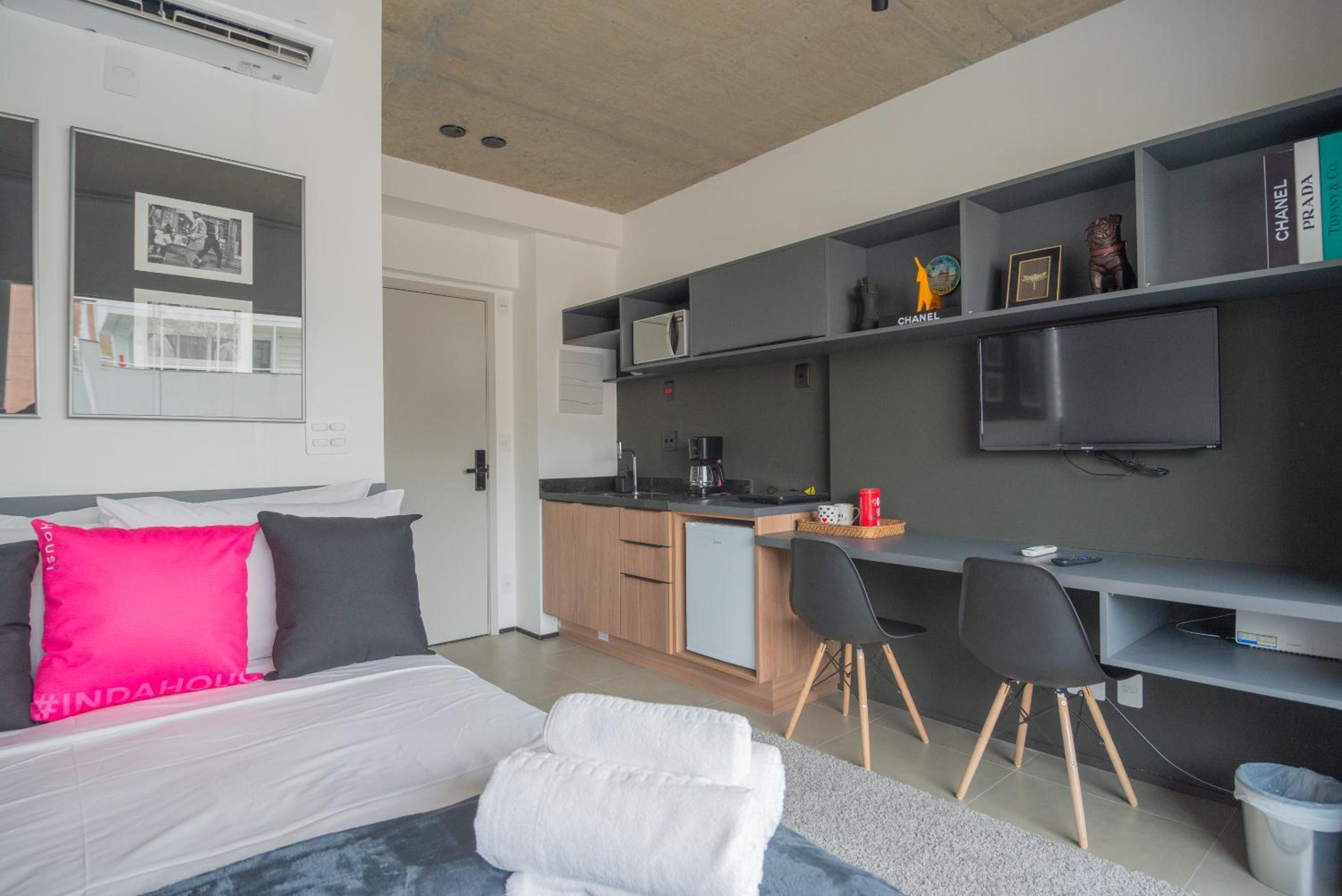 360 VN On Lorena by Housi