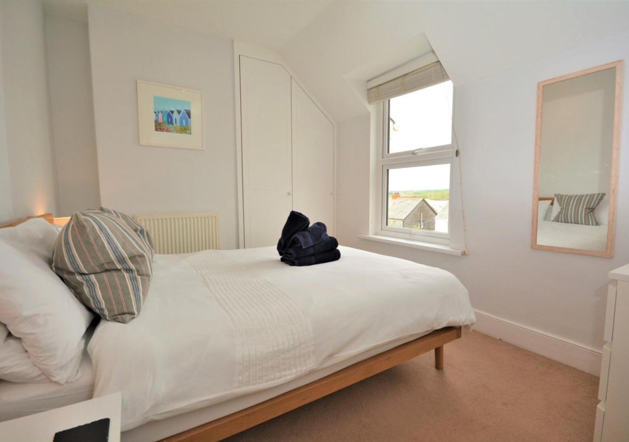 3 Bed in Padstow oc-p00144