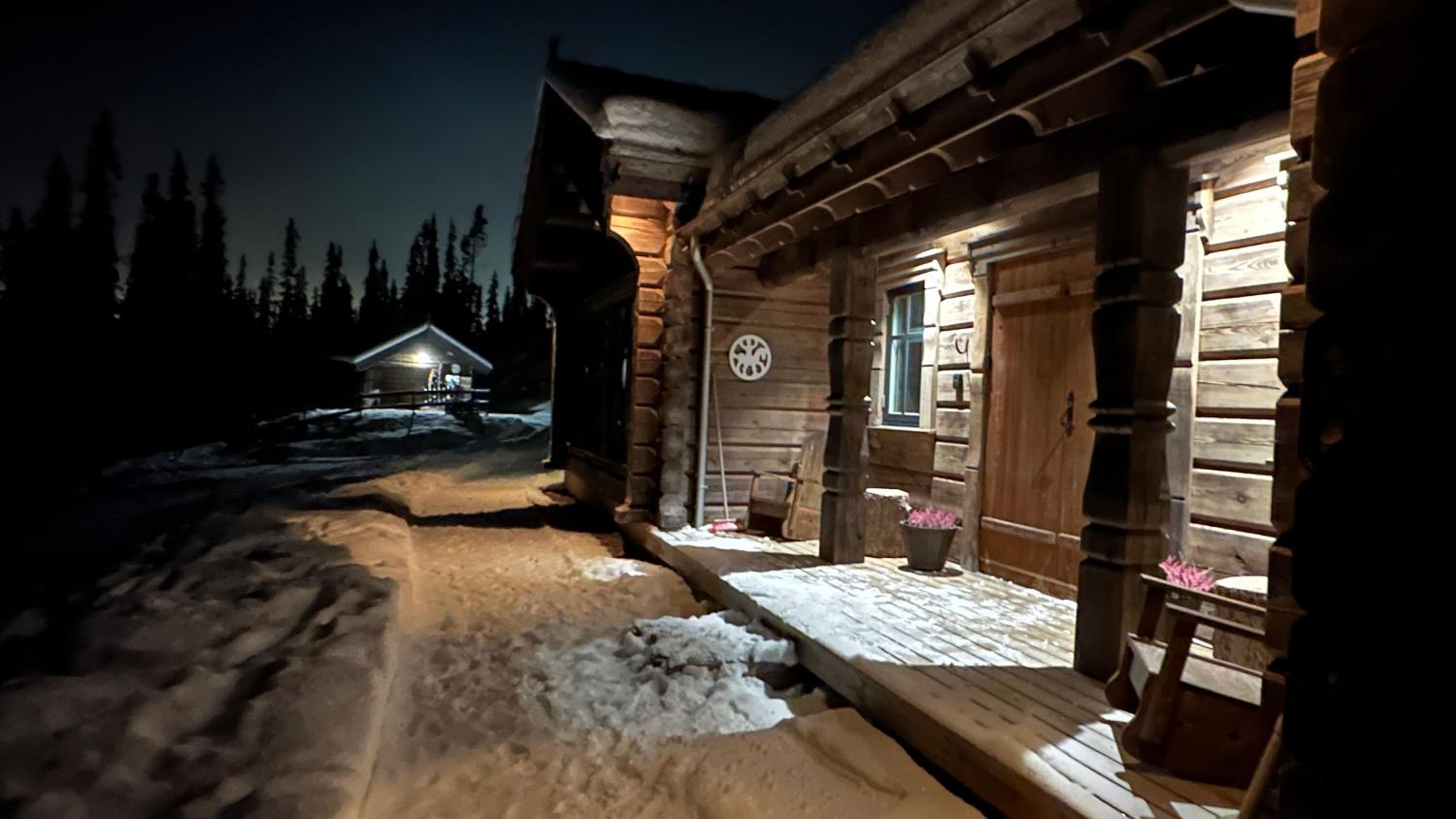 Liaplassen Timber Lodge