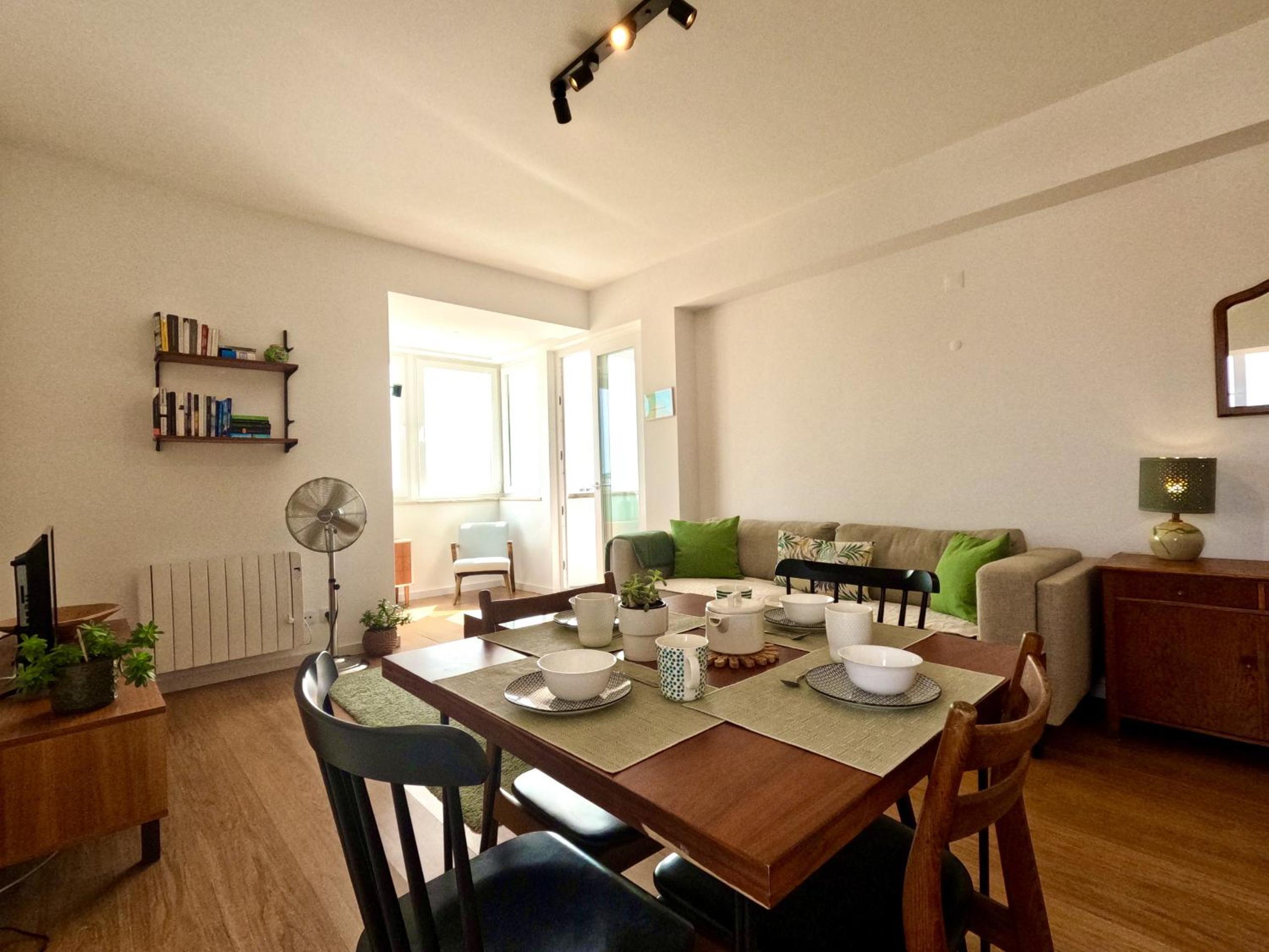 Peaceful & panoramic views apartment, Cascais