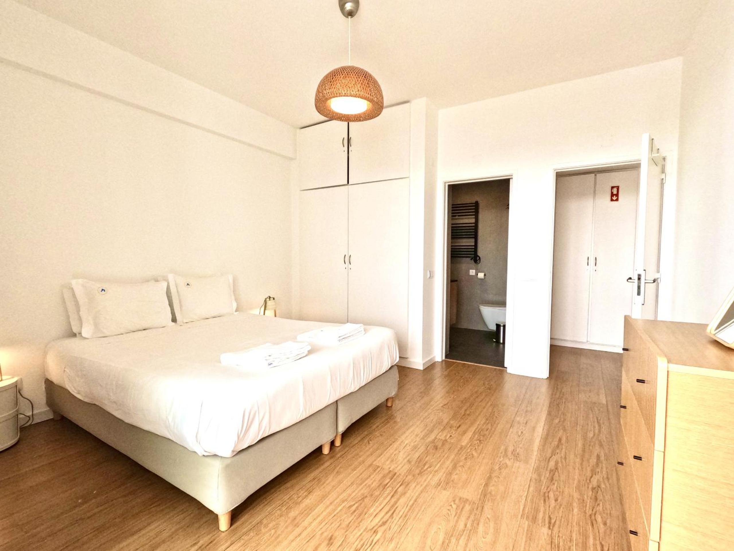 Peaceful & panoramic views apartment, Cascais