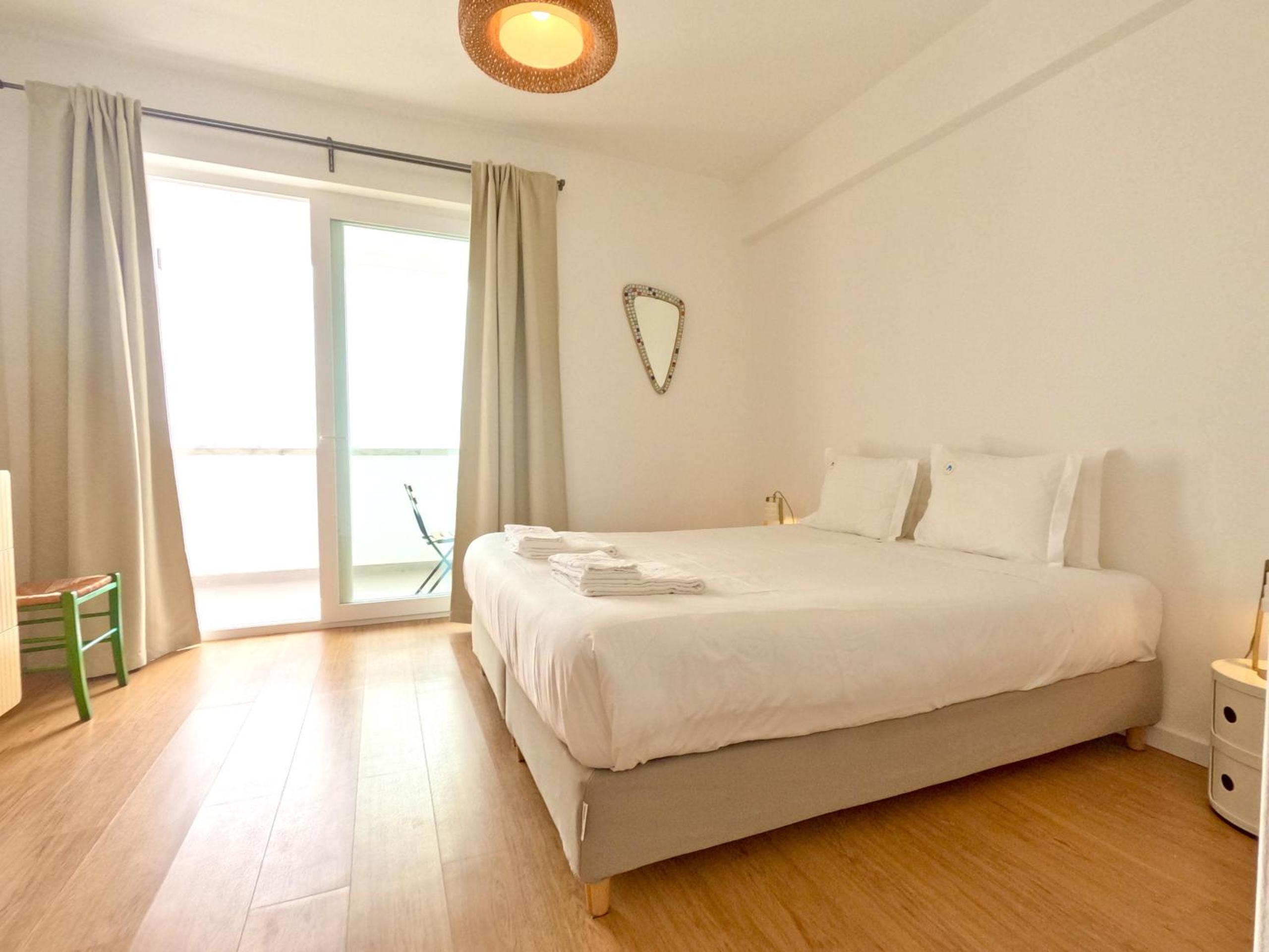 Peaceful & panoramic views apartment, Cascais